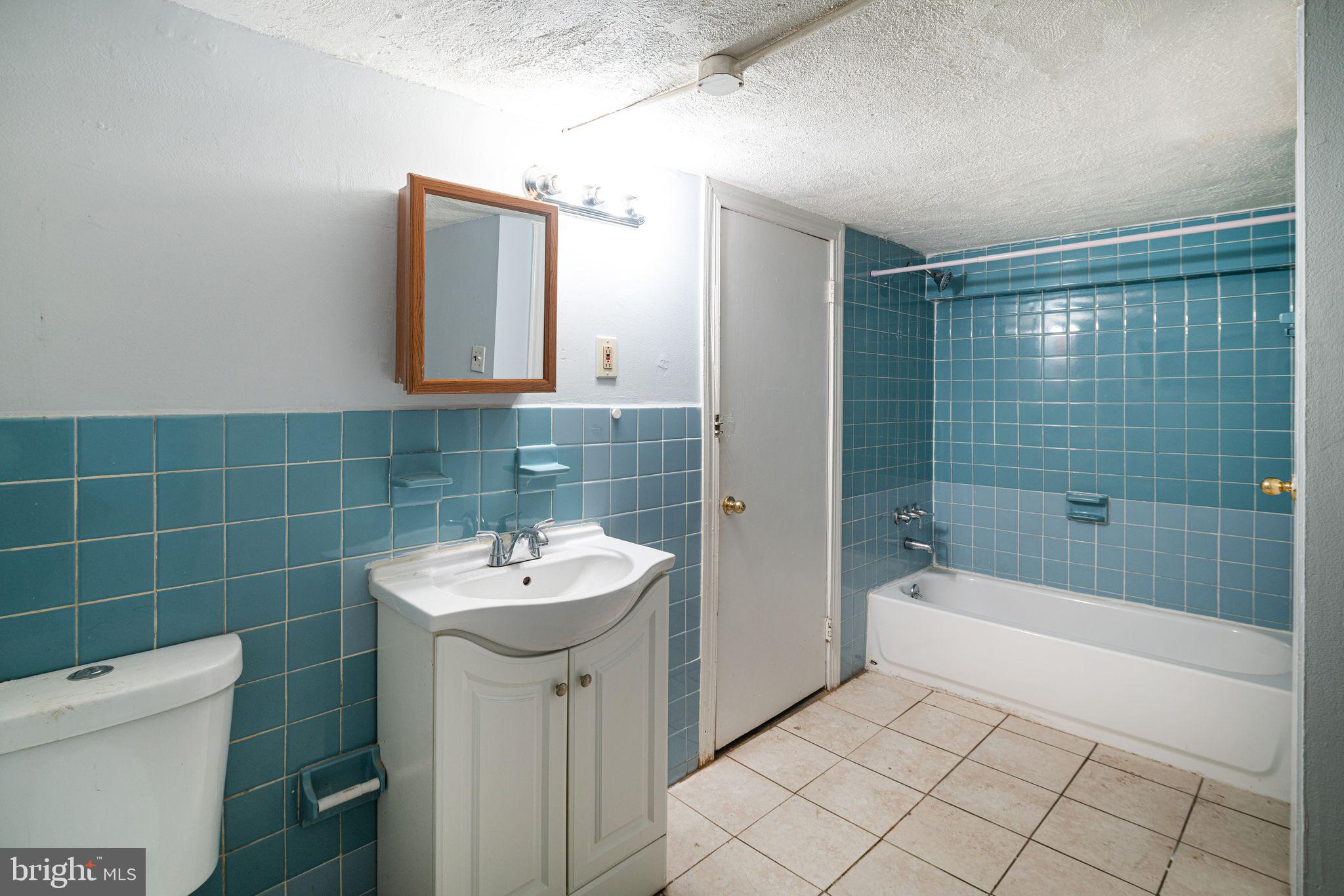 WALNUT HILL - Residential Income