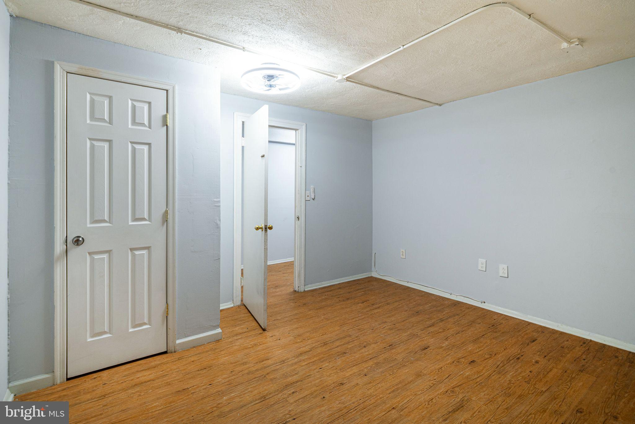 WALNUT HILL - Residential Income