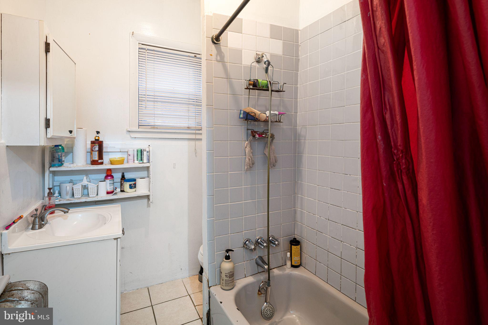 WALNUT HILL - Residential Income