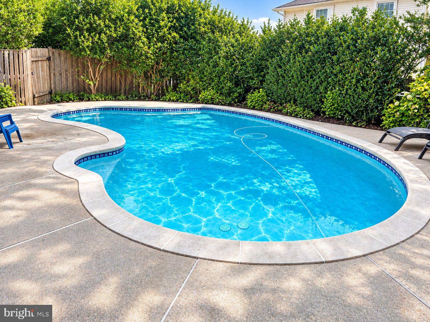 8107 OAK CREST LANE