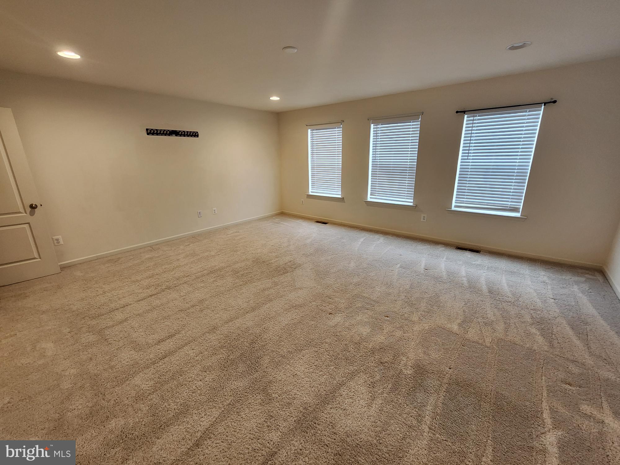 OVERLOOK AT RIVERSIDE - Residential Lease