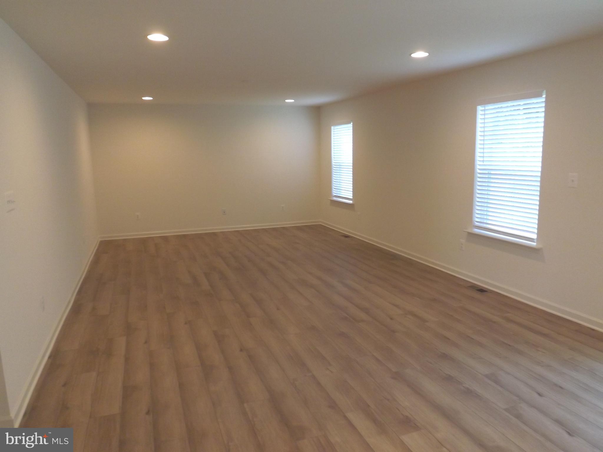 OVERLOOK AT RIVERSIDE - Residential Lease