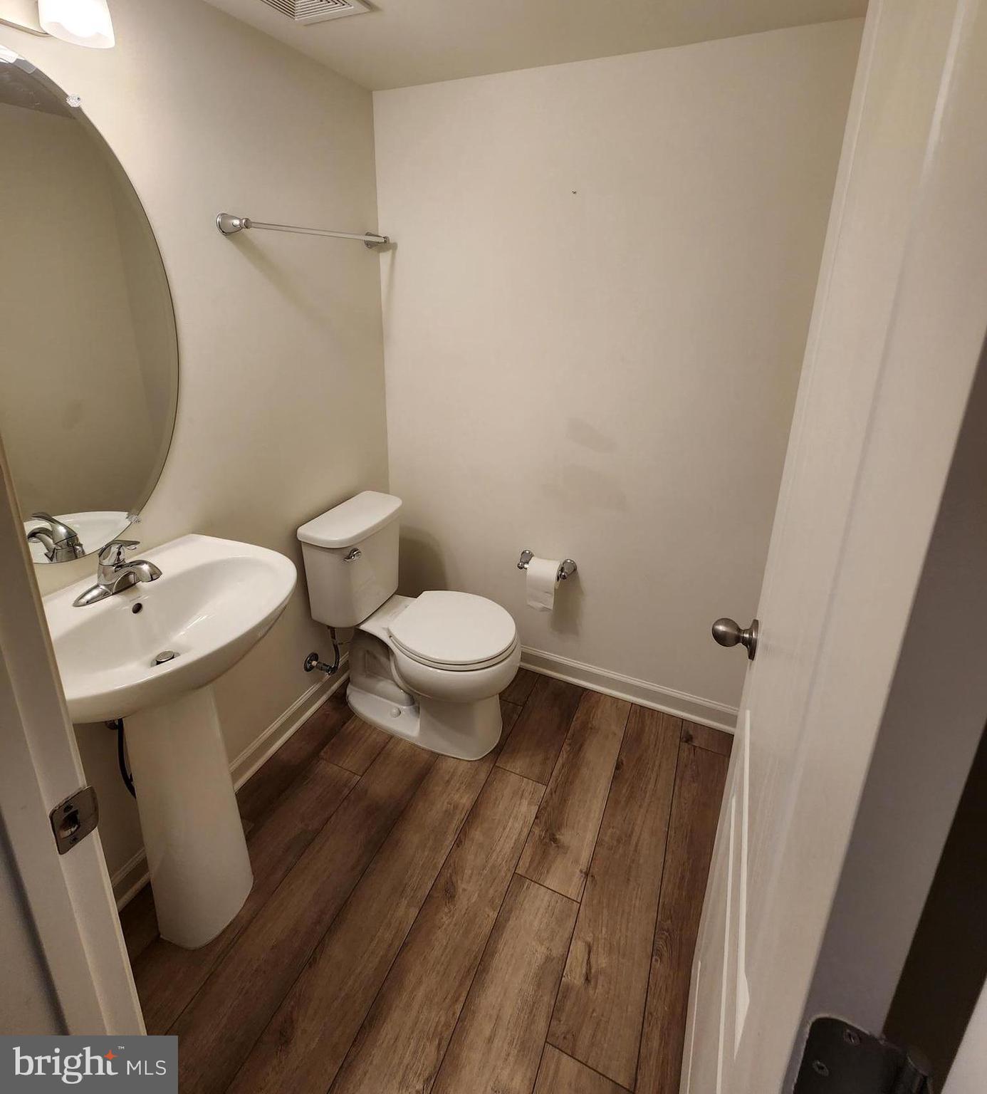 OVERLOOK AT RIVERSIDE - Residential Lease