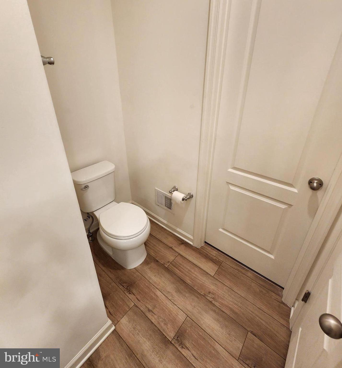 OVERLOOK AT RIVERSIDE - Residential Lease