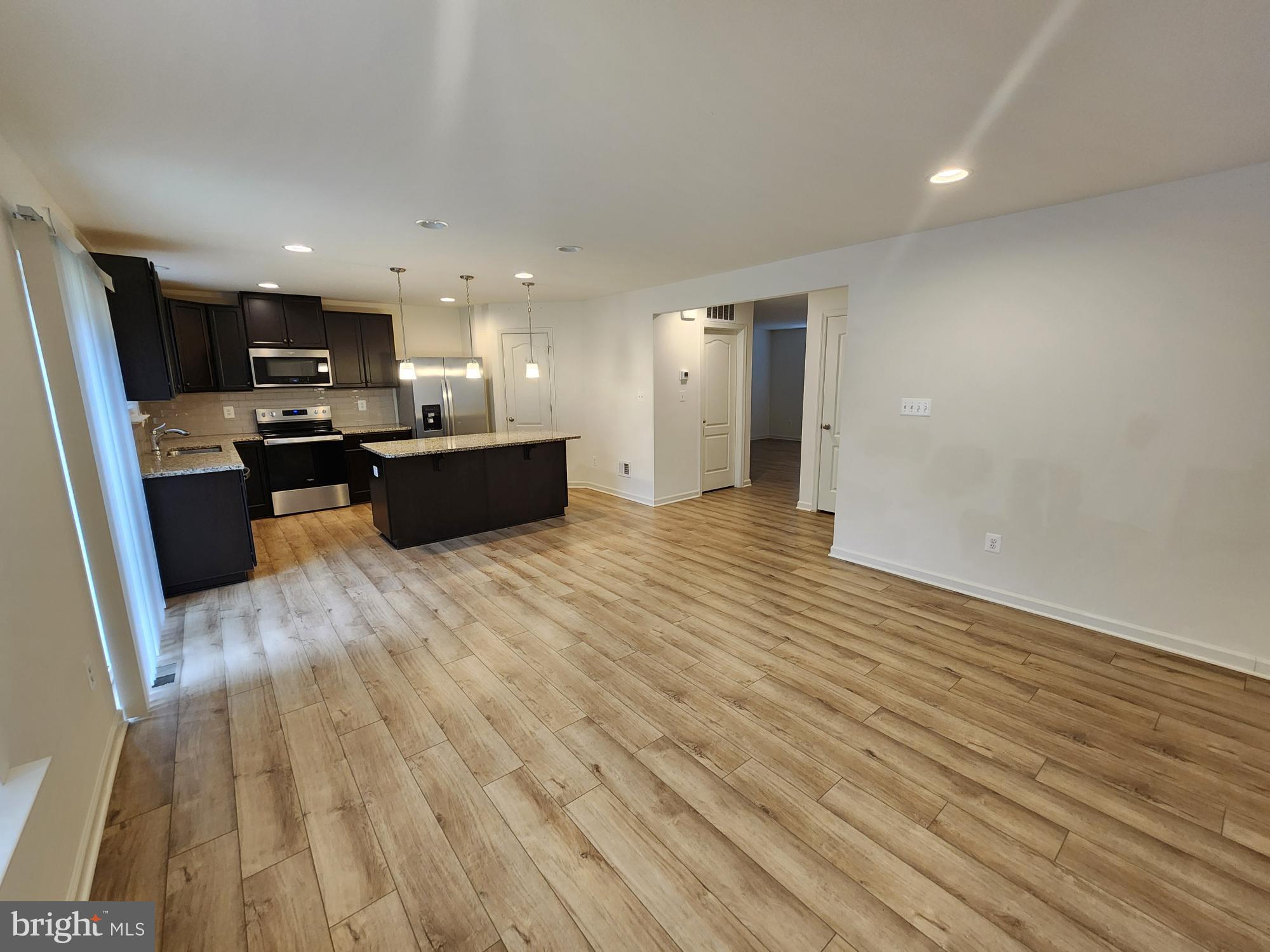 OVERLOOK AT RIVERSIDE - Residential Lease