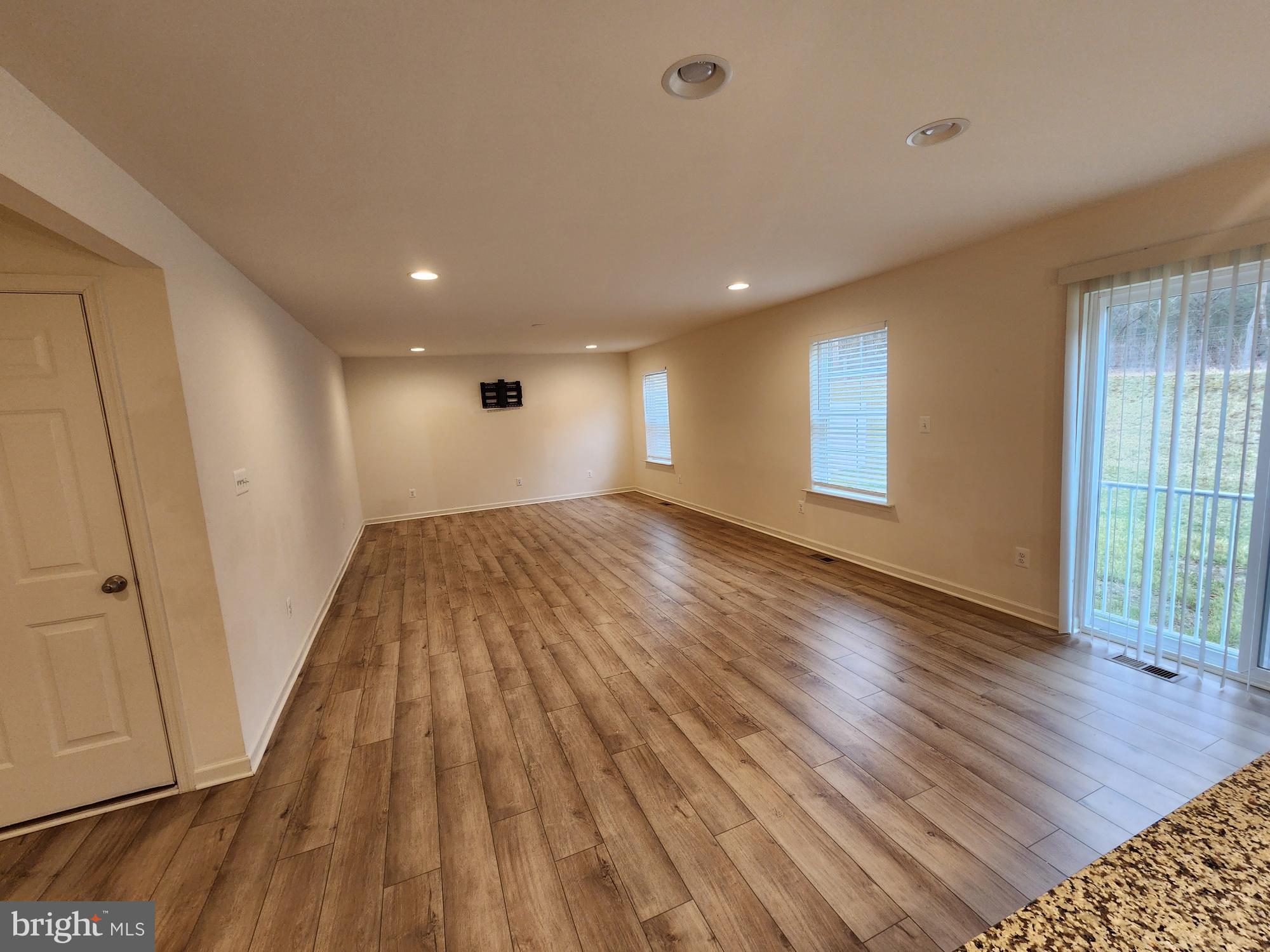 OVERLOOK AT RIVERSIDE - Residential Lease