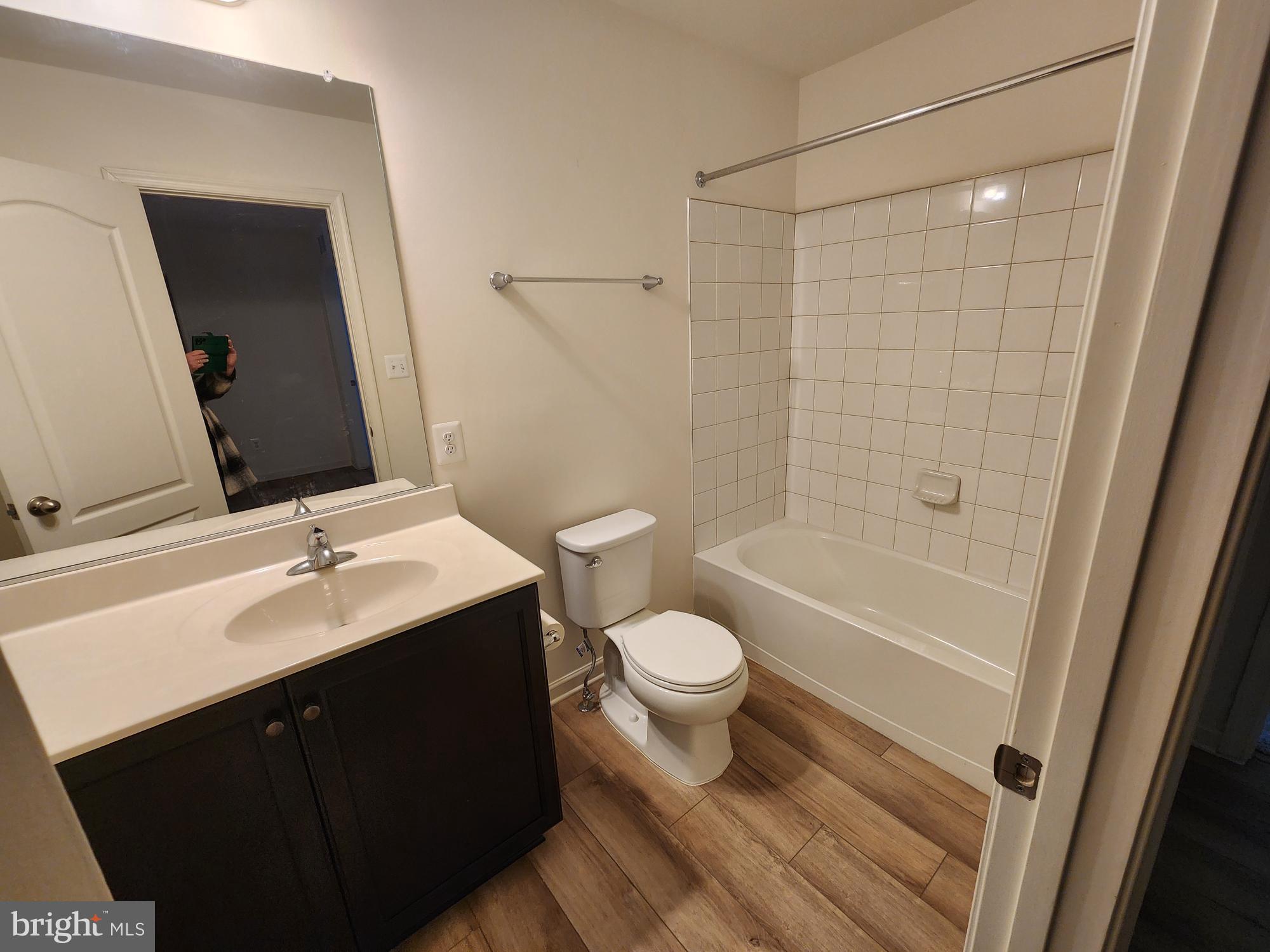 OVERLOOK AT RIVERSIDE - Residential Lease