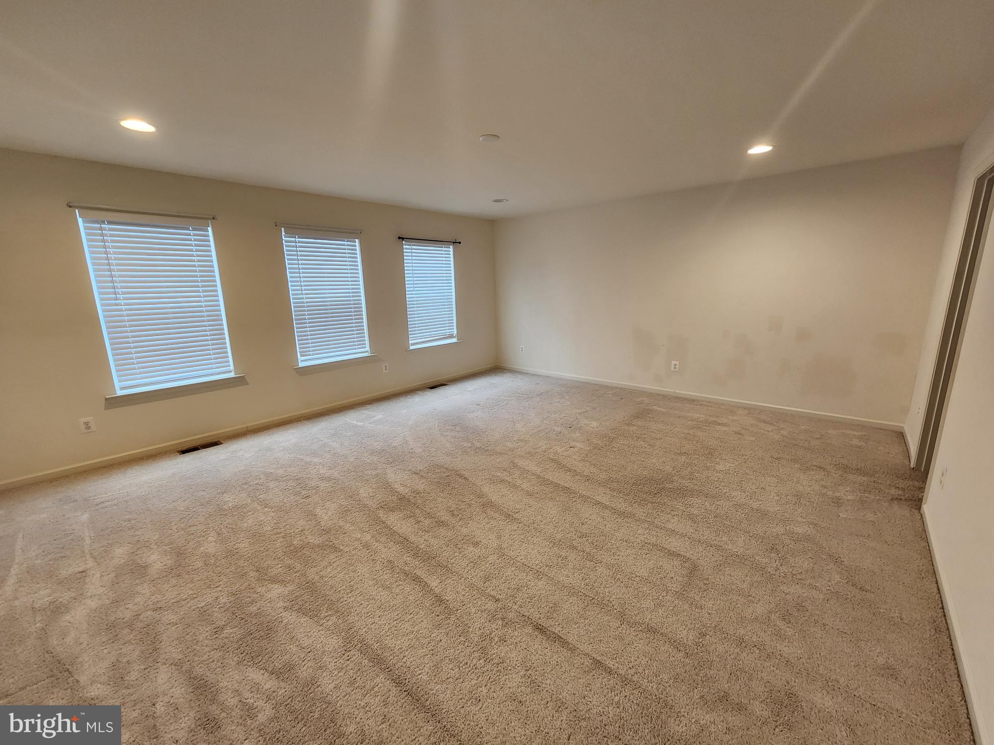 OVERLOOK AT RIVERSIDE - Residential Lease