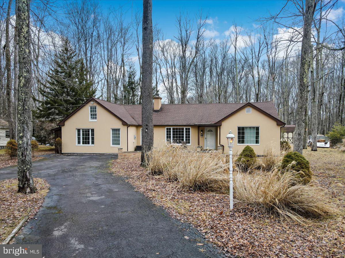 427 STILLWATER DR