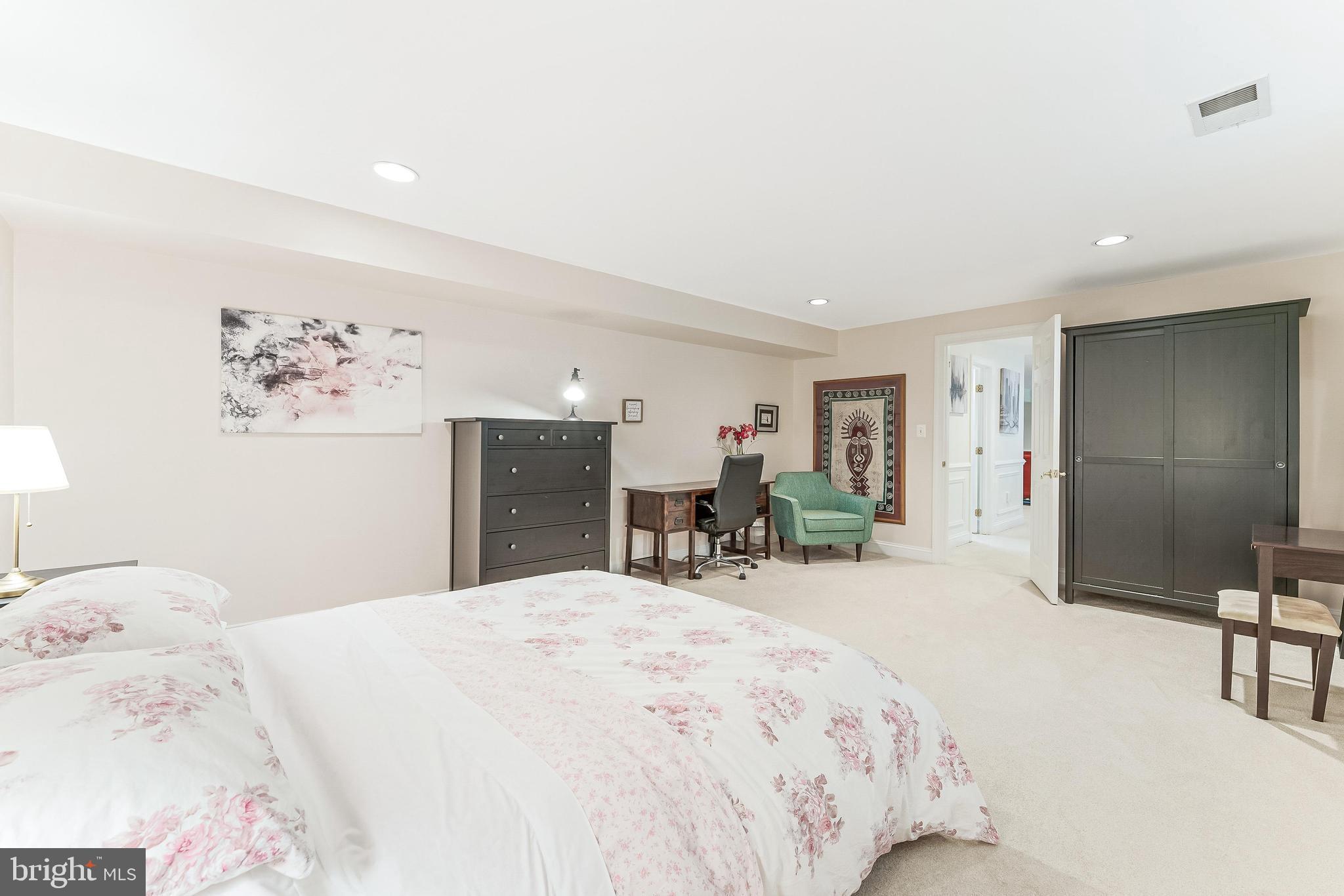 OLIVER ESTATES - Residential