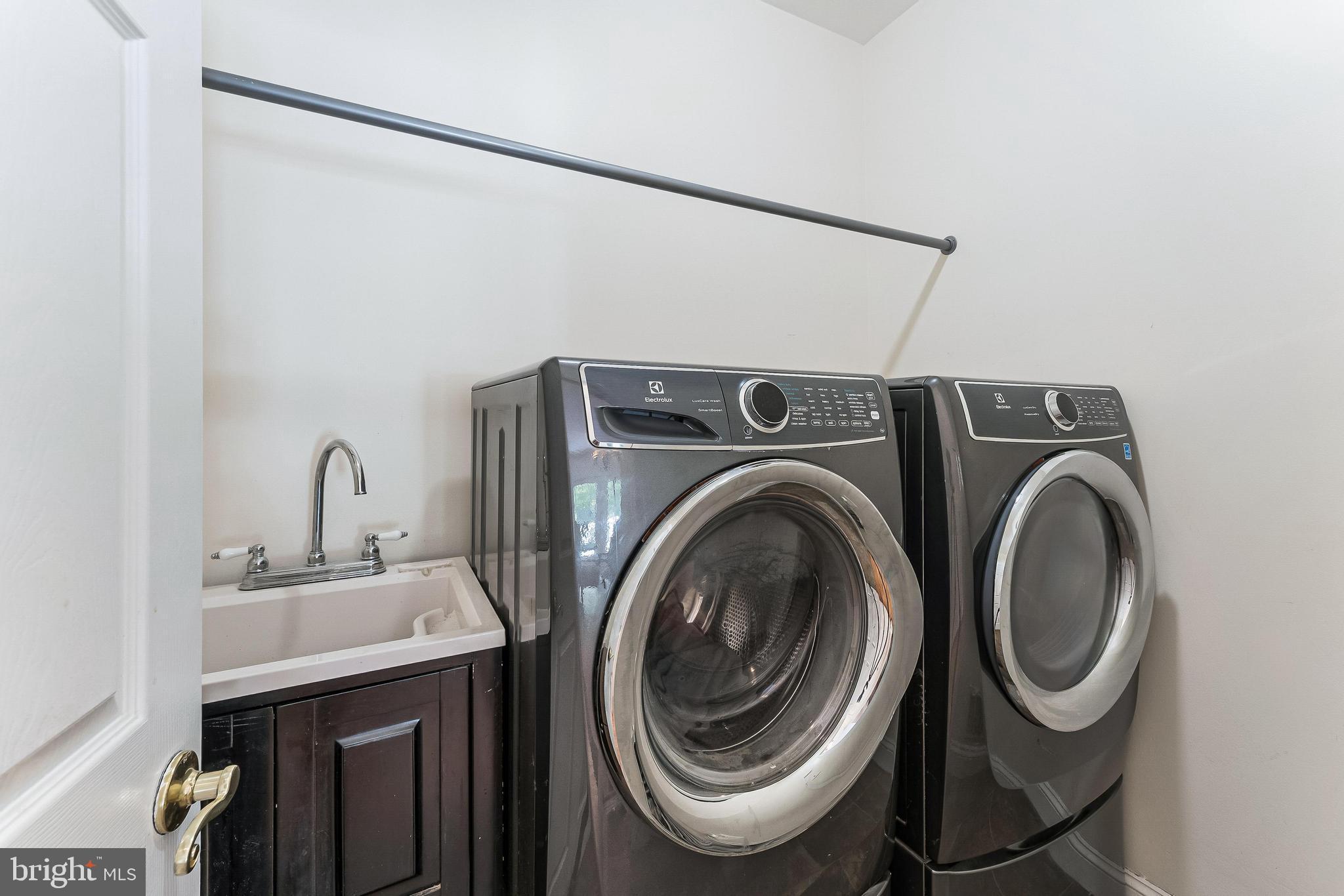 OLIVER ESTATES - Residential