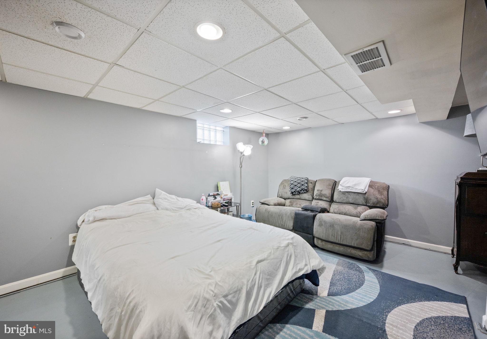 FULLERTON - Residential