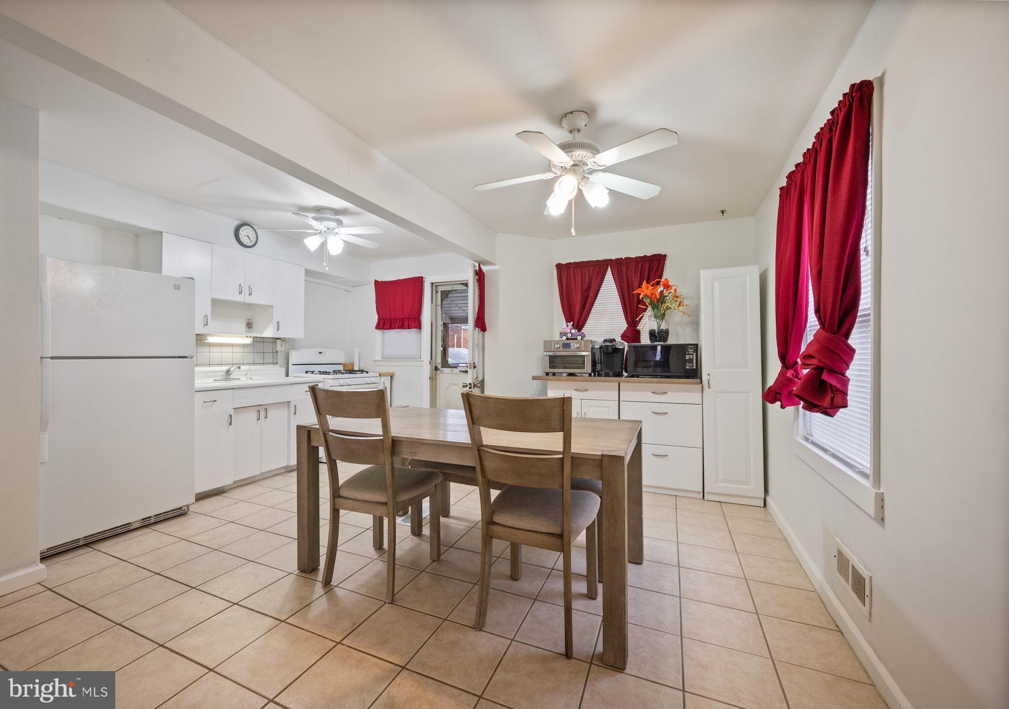 FULLERTON - Residential