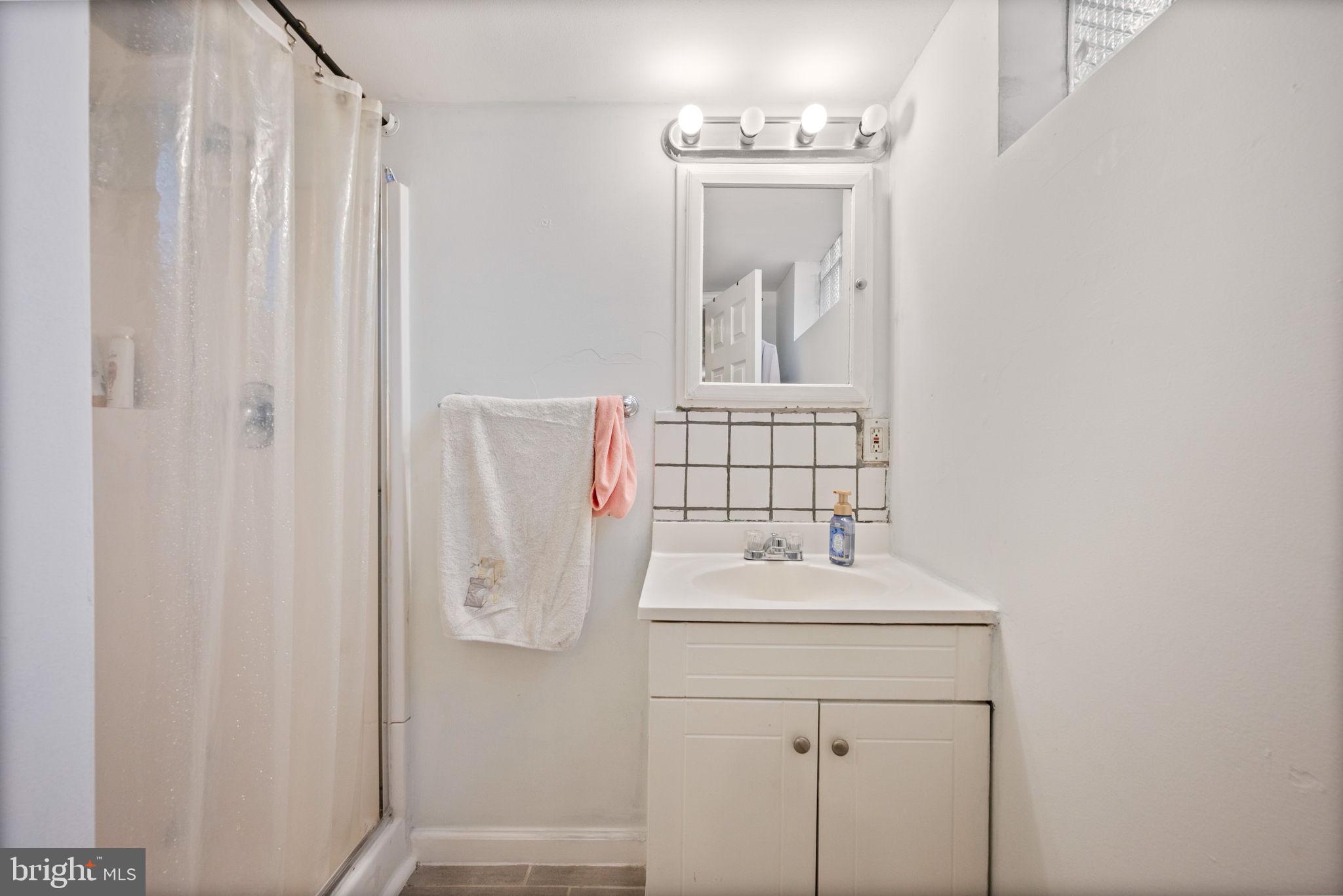 FULLERTON - Residential