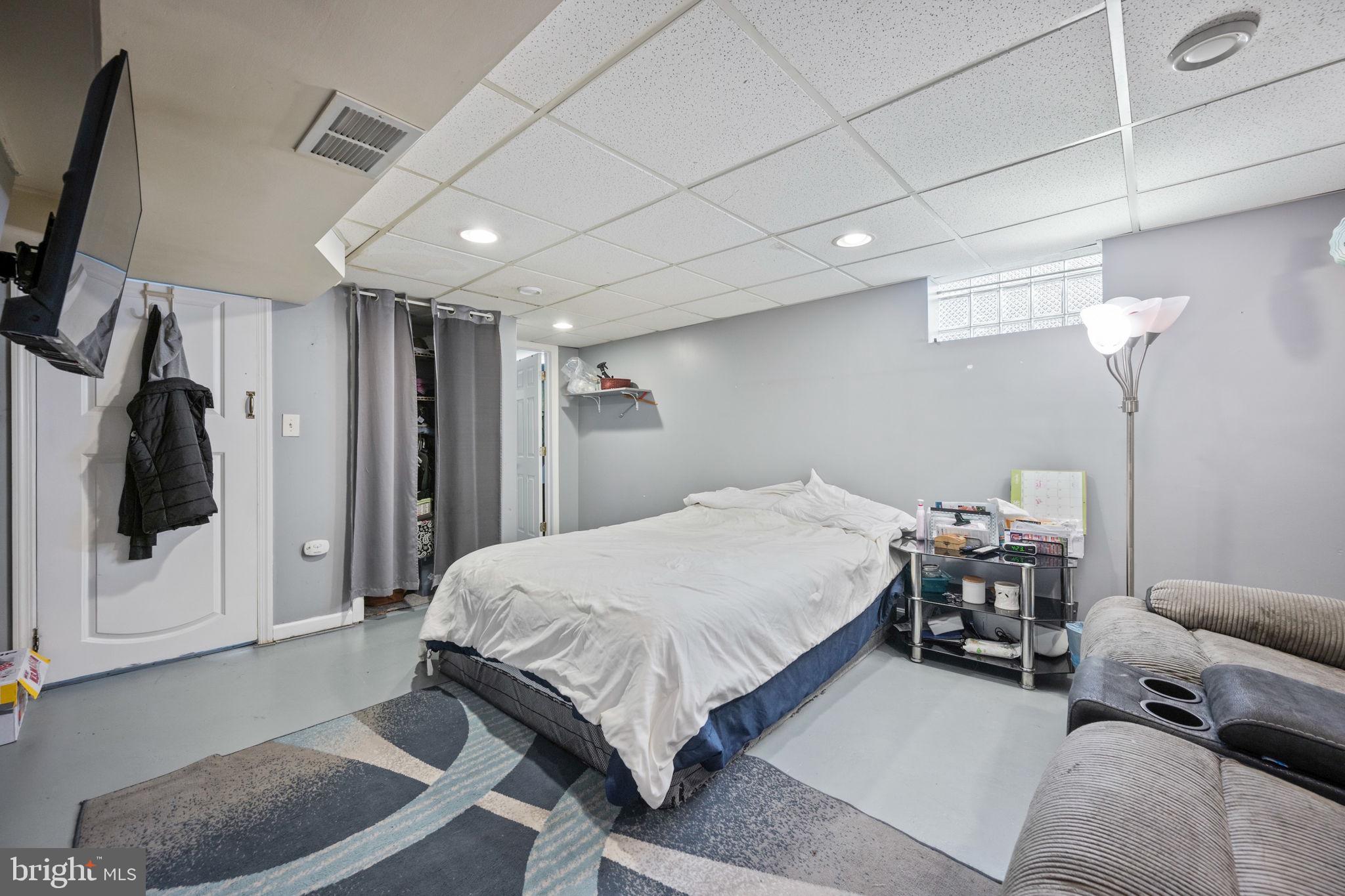 FULLERTON - Residential