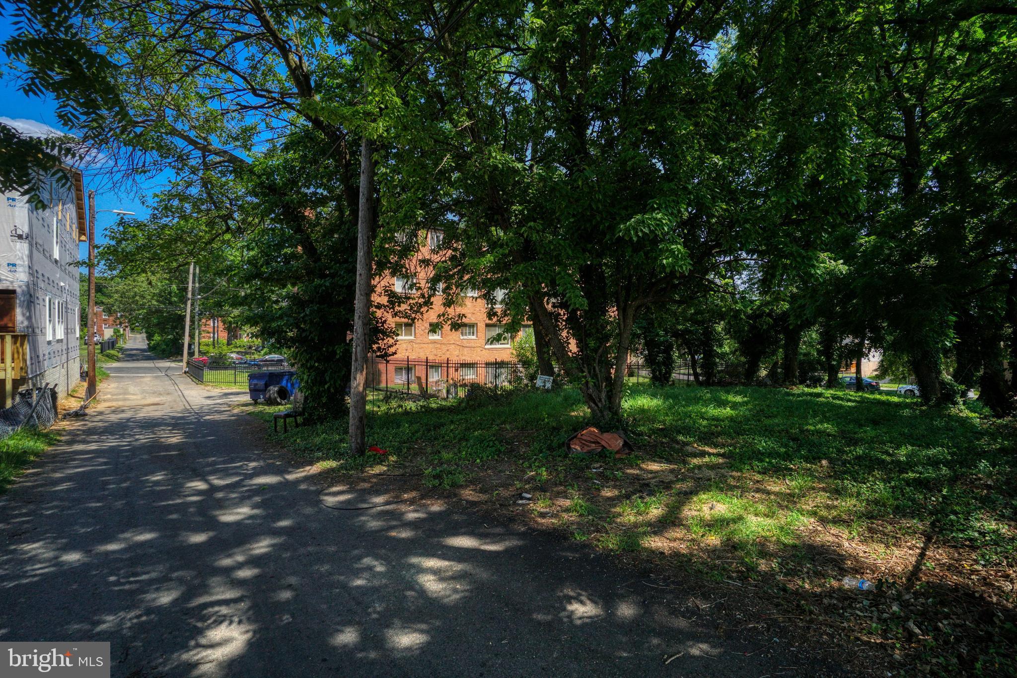 CLAY STREET NE
