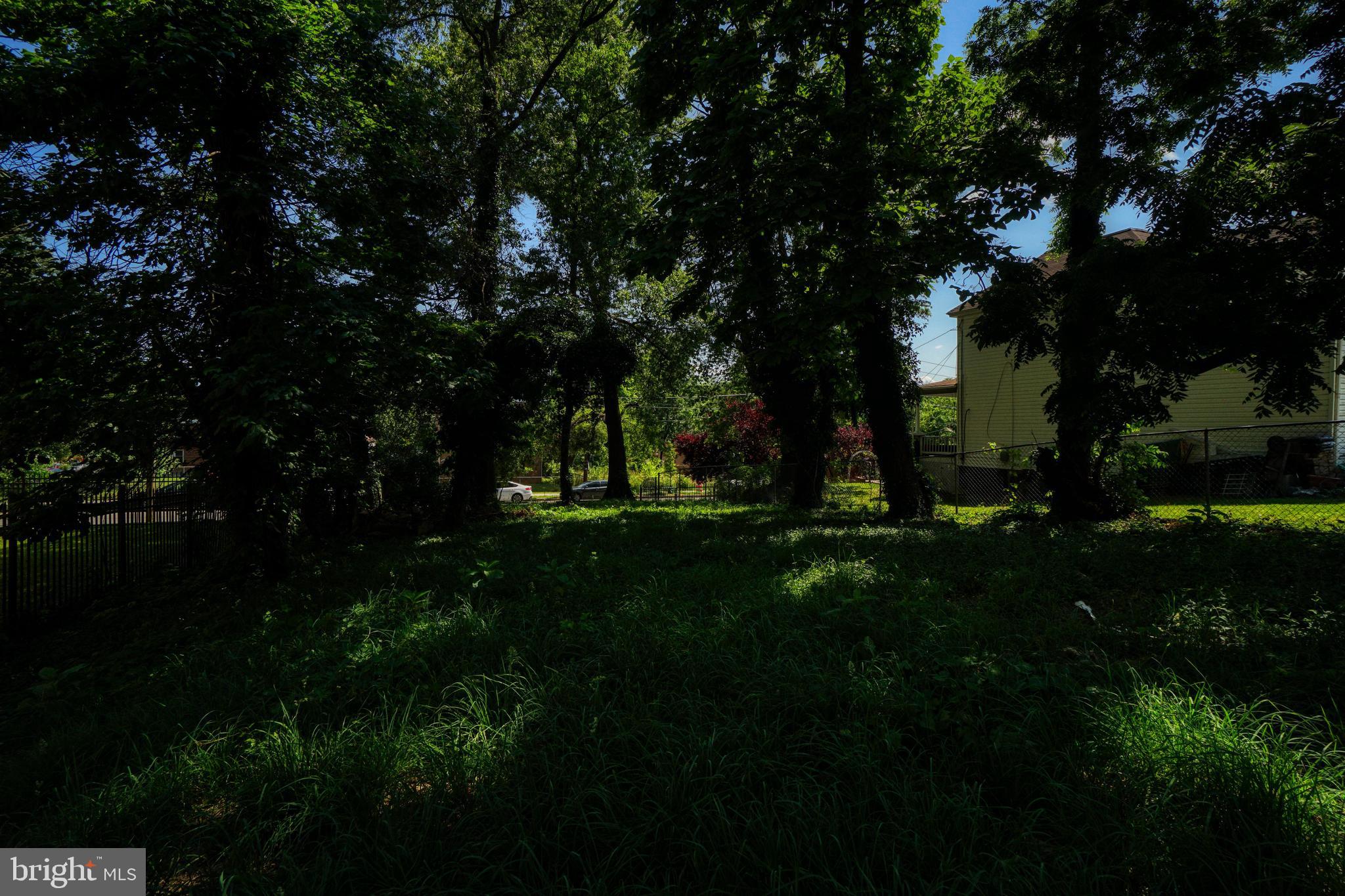 CLAY STREET NE