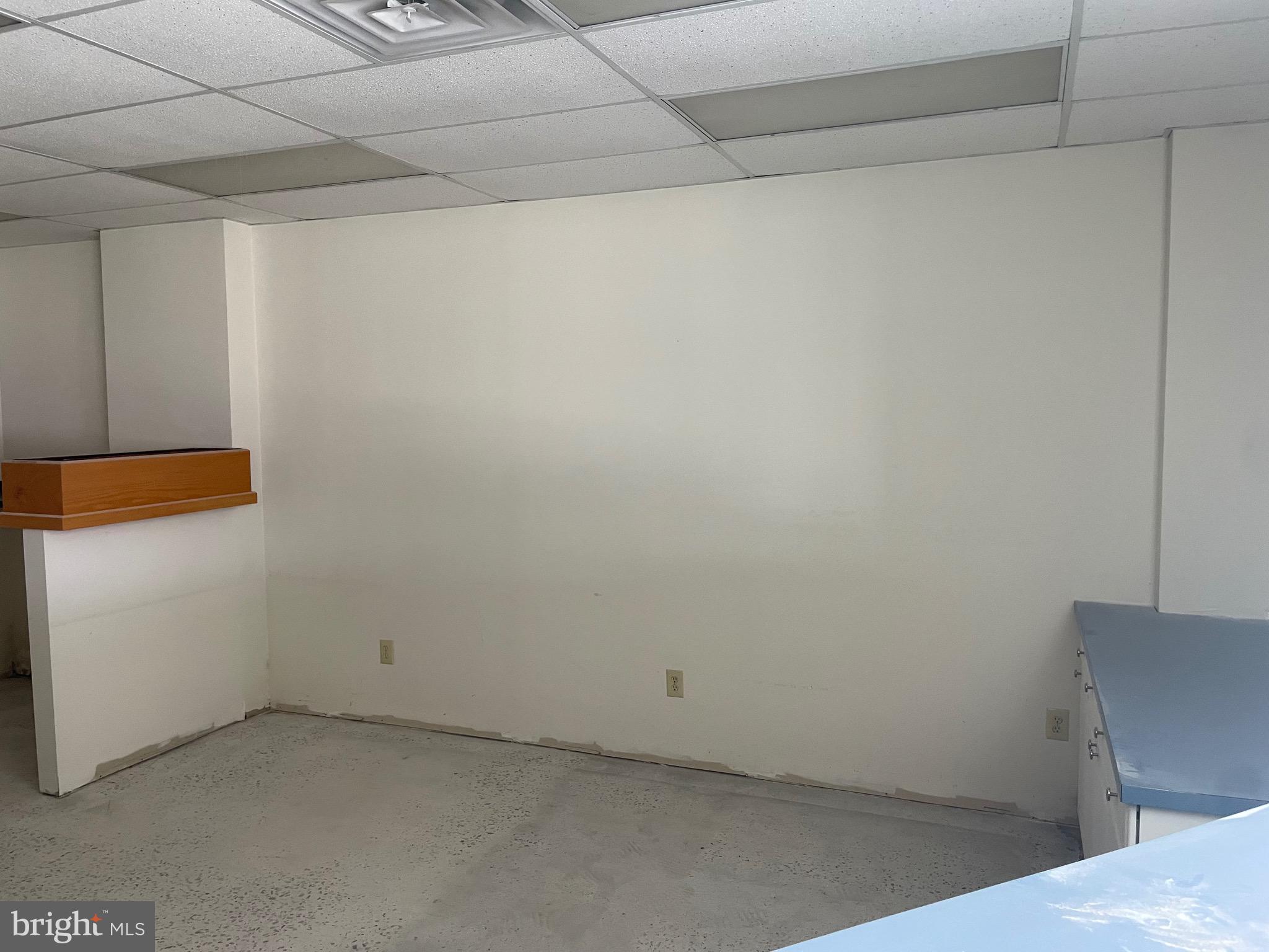 310 S WHITE HORSE PIKE