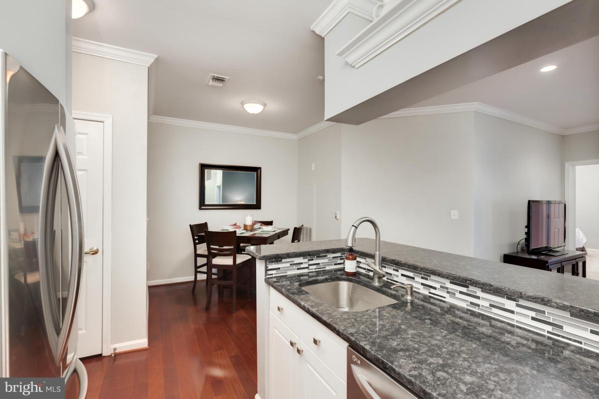 PALAZZO AT PARK CENTER - Residential