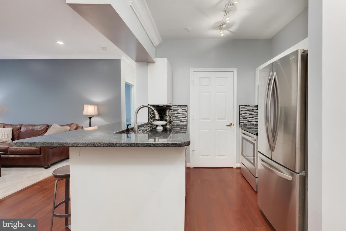 PALAZZO AT PARK CENTER - Residential