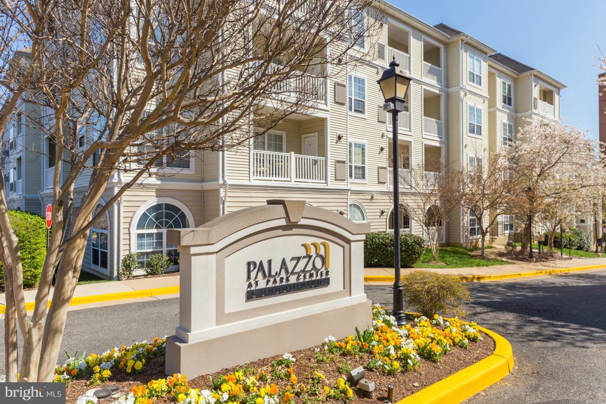 PALAZZO AT PARK CENTER - Residential