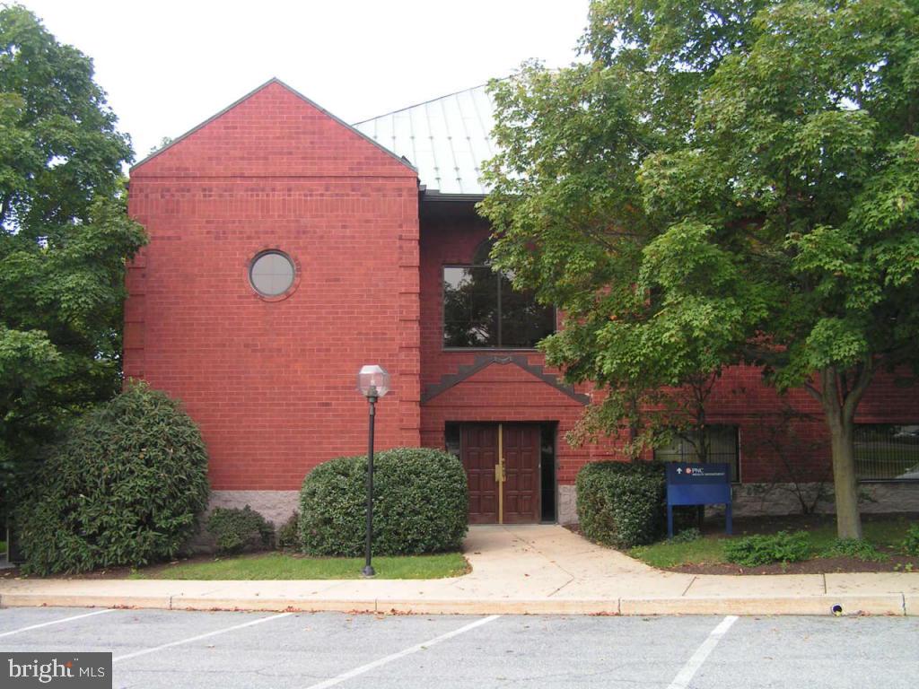 CENTERVILLE - Commercial Sale