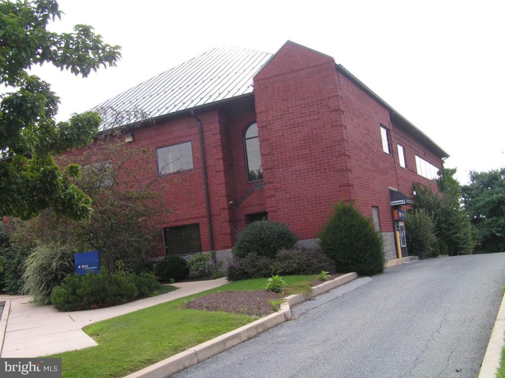 CENTERVILLE - Commercial Sale