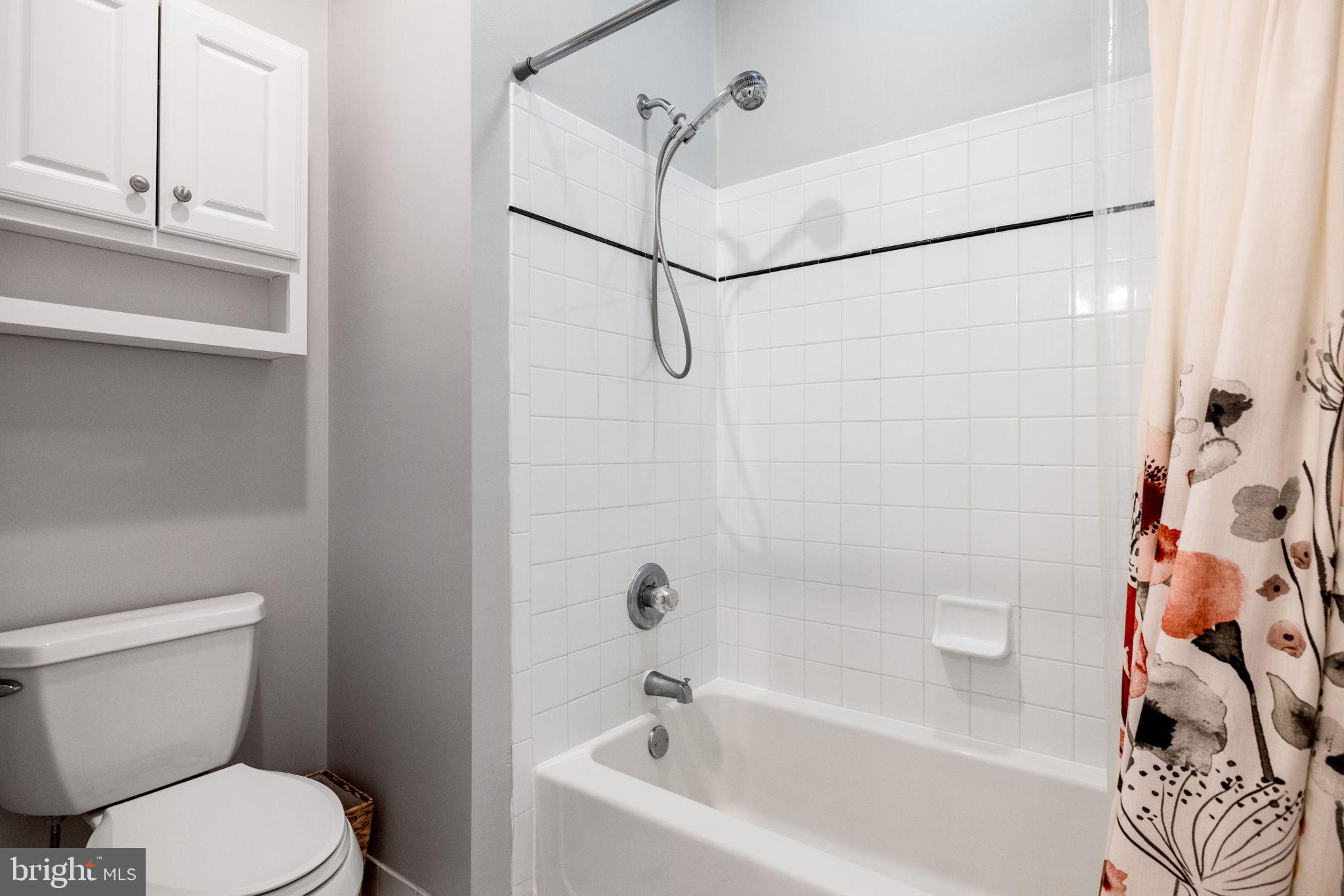 LAKES AT RED ROCK - Residential