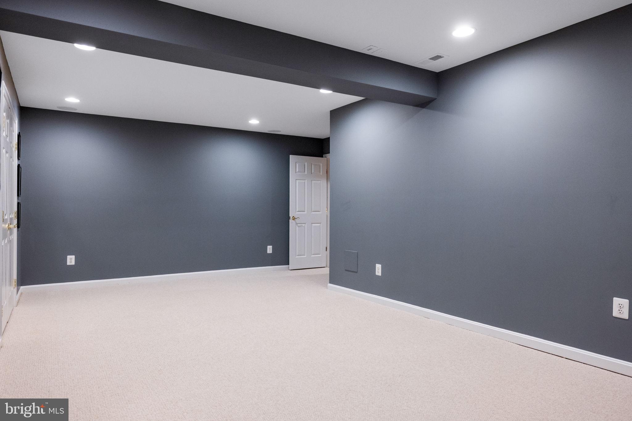 LAKES AT RED ROCK - Residential