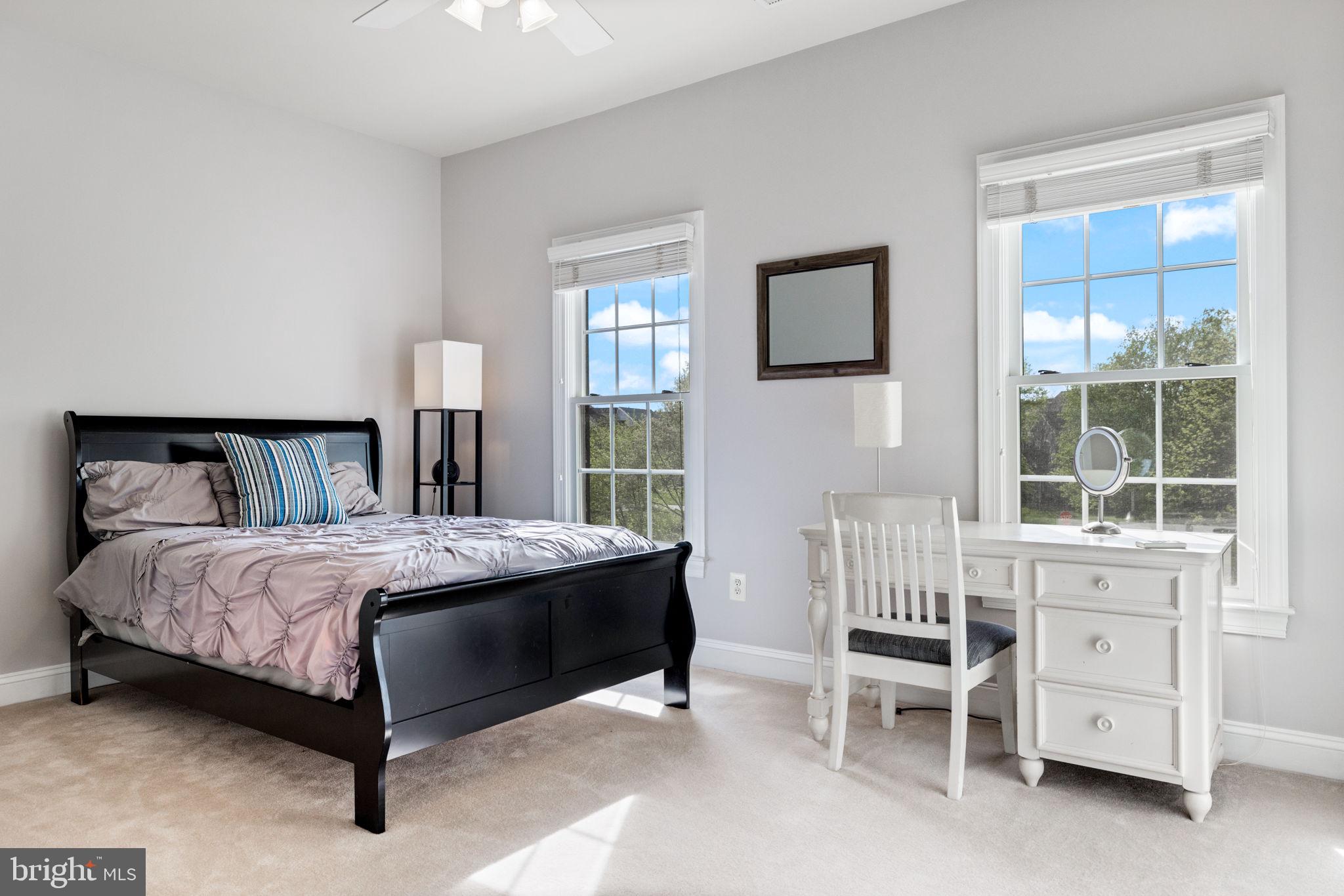 LAKES AT RED ROCK - Residential