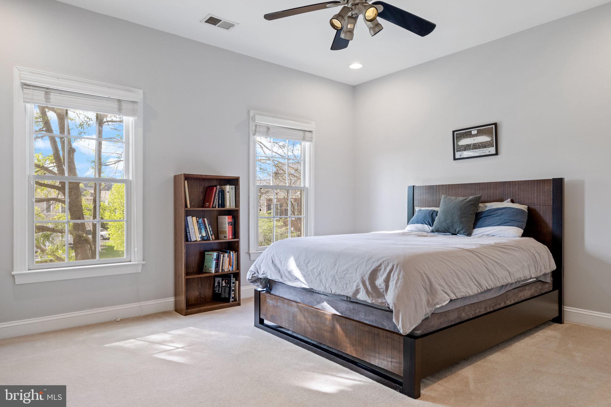 LAKES AT RED ROCK - Residential