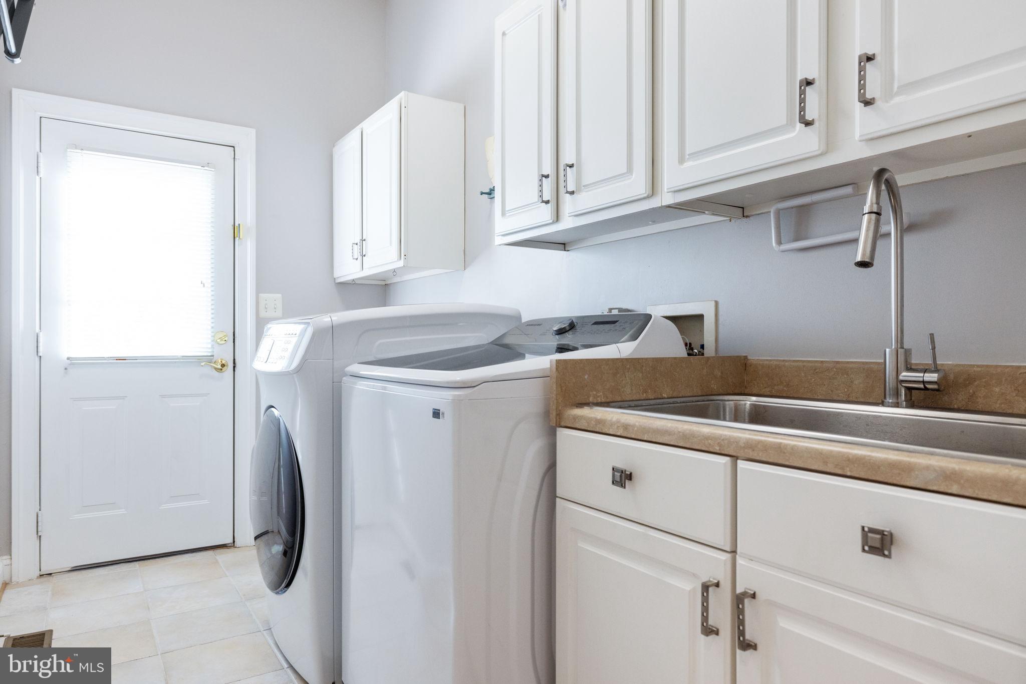 LAKES AT RED ROCK - Residential