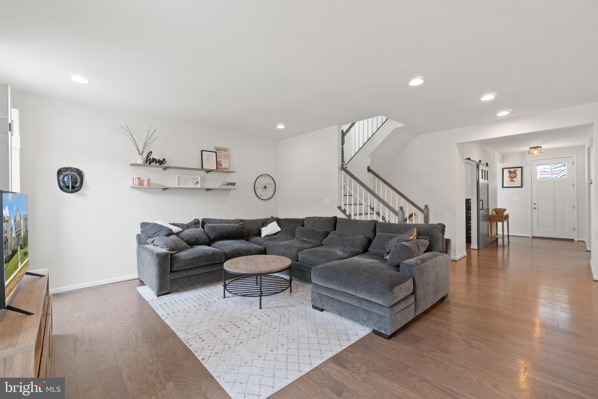 EMBREY MILL - Residential