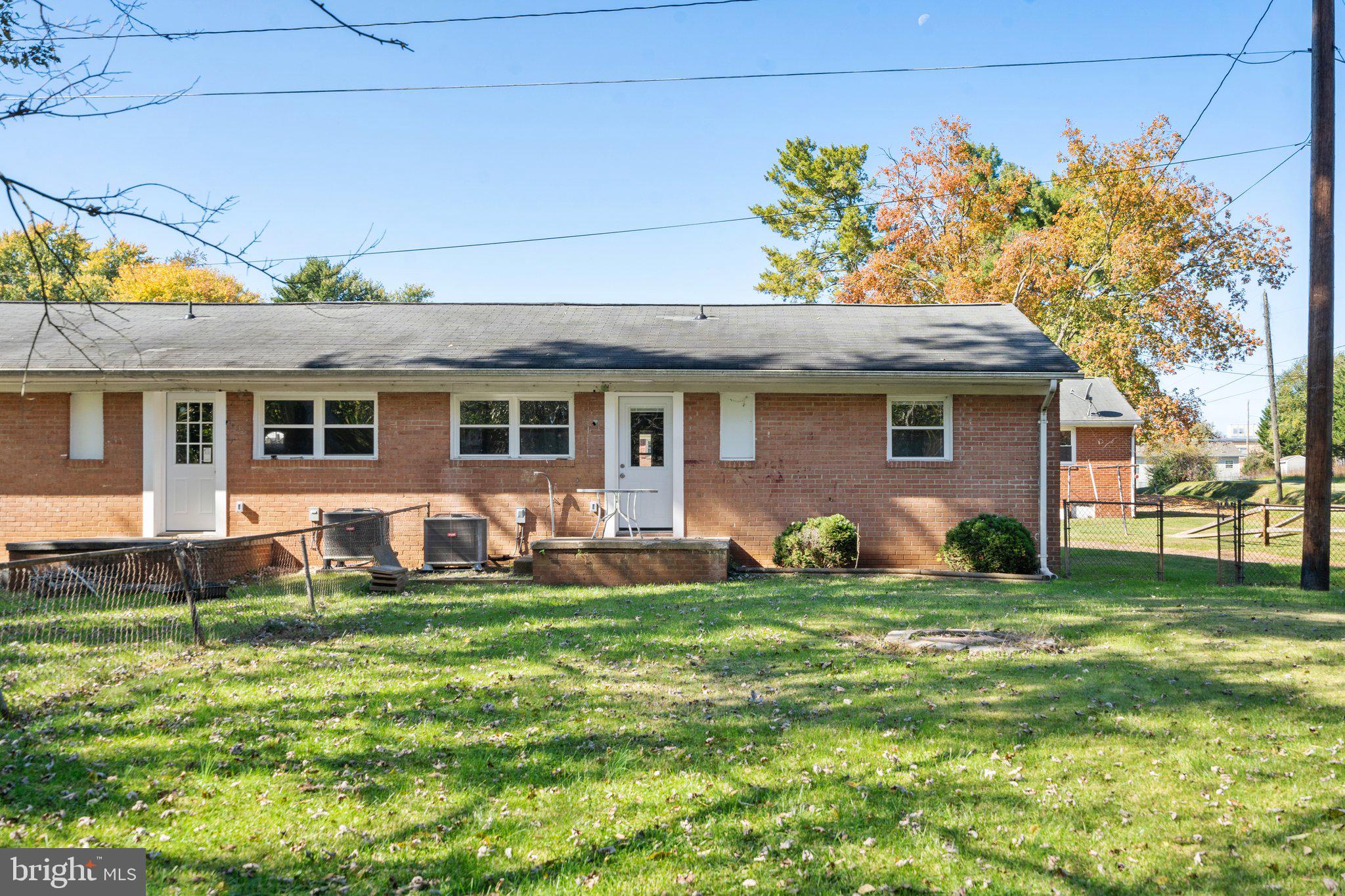 SYCAMORE PARK - Residential Lease