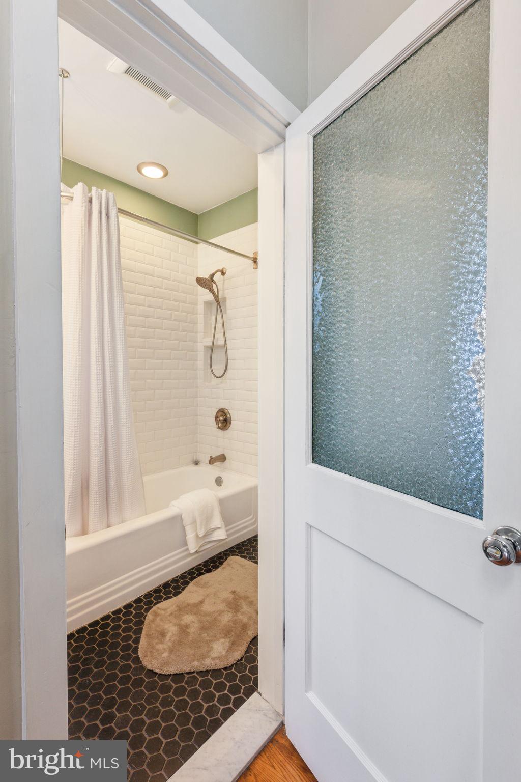 PASSYUNK SQUARE - Residential