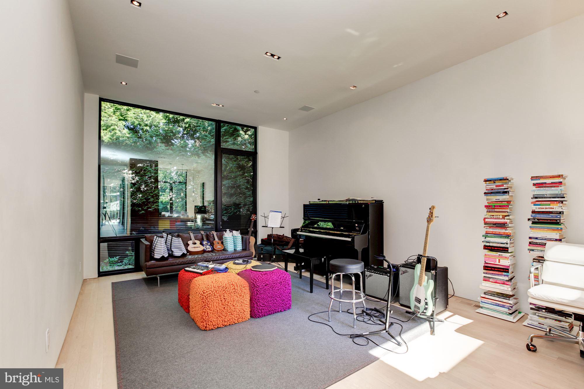 EDGEMOOR - Residential