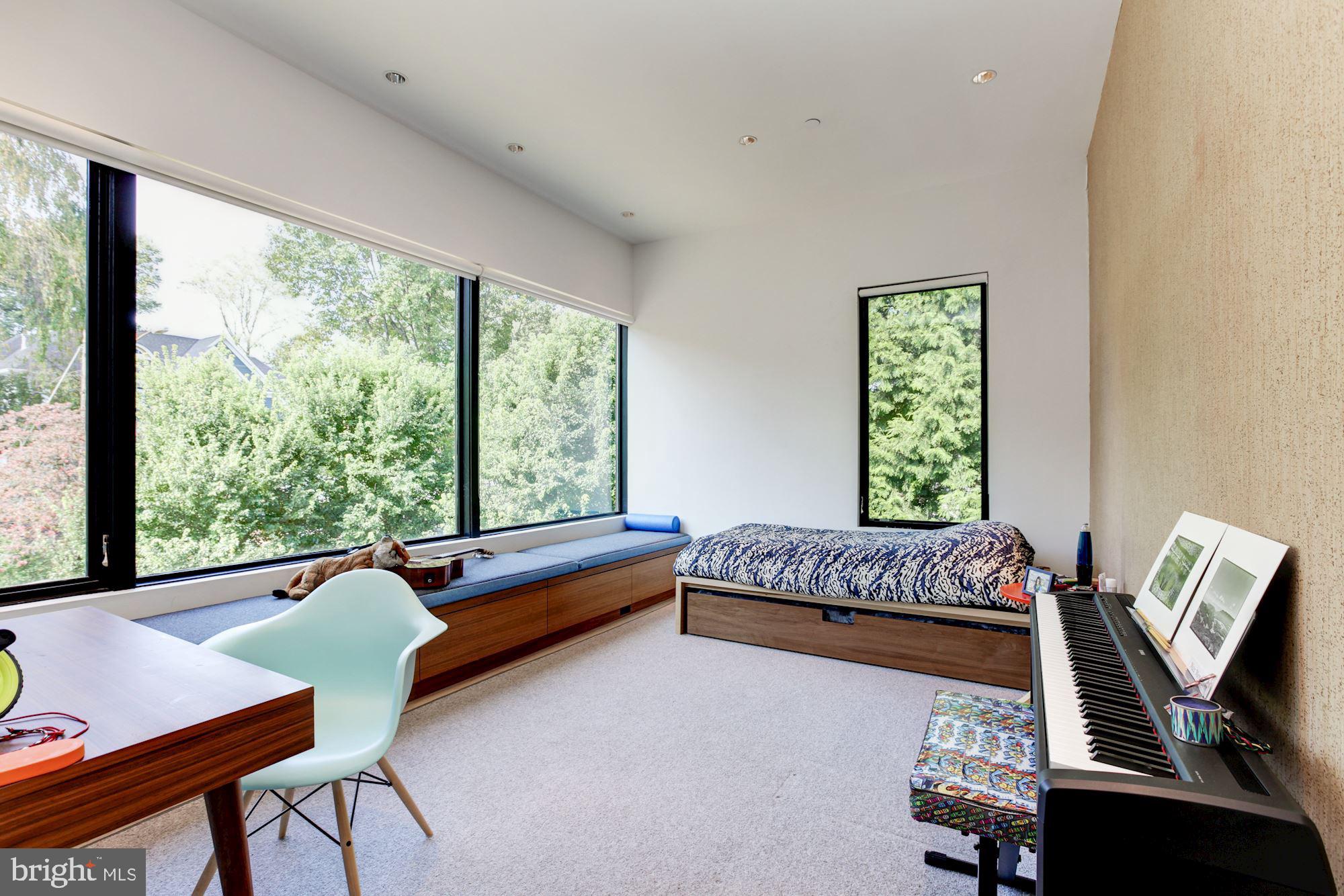 EDGEMOOR - Residential