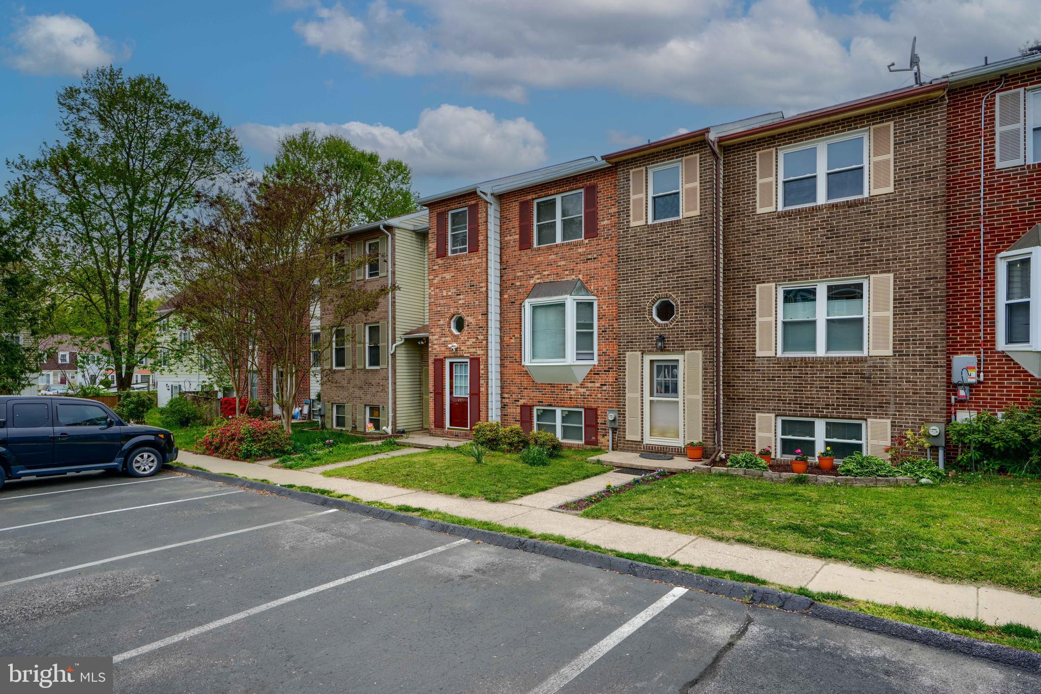 2499 VINEYARD LANE
