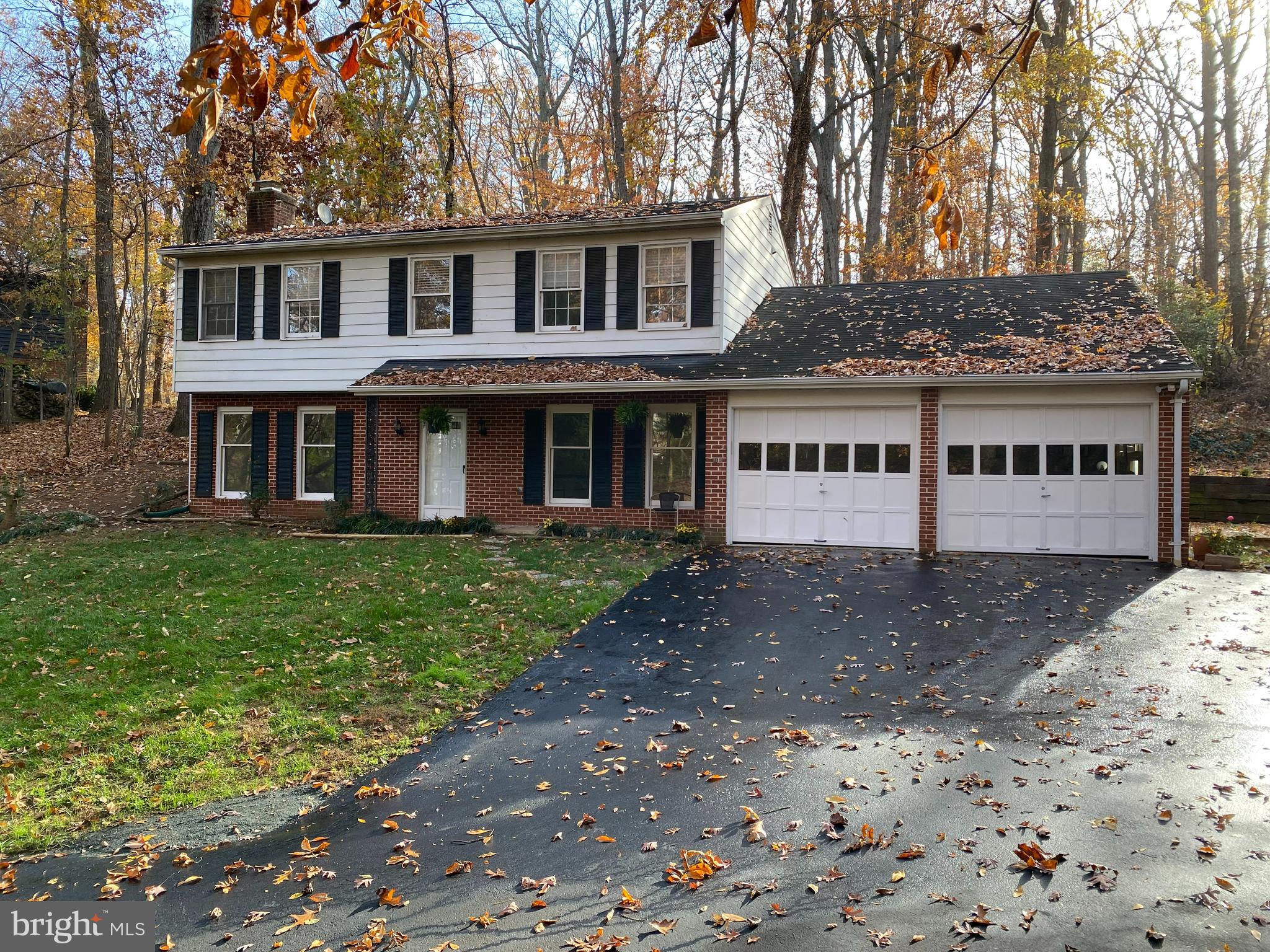 Rare find! This well-maintained Mt. Airy area 4 bedroom 2.5 bath Colonial home is located on a large. private, wooded lot in a beautiful established neighborhood. This nearly 2,100 s.f. home boasts 4 large bedrooms and 2 full baths; a primary bedroom suite with attached bath and a big walk in closet and and entrance to a spacious deck,. The main level has a big eat in kitchen, a spacious family room with a brand new sliding glass door to one of the three decks. a formal dining room, living room with fireplace (decorative logs only), and a great space for a home office or homework corner. an oversized attached 2-car garage and lots of driveway parking. Pets are considered case by case on application. Pet rent is $40 per pet. Everyone 18 or older needs to fill out a separate application. just minutes from downtown historic Mt. Airy.
Convenient to Route 70 corridor for easy commuting to Baltimore or Washington. Picturesque.