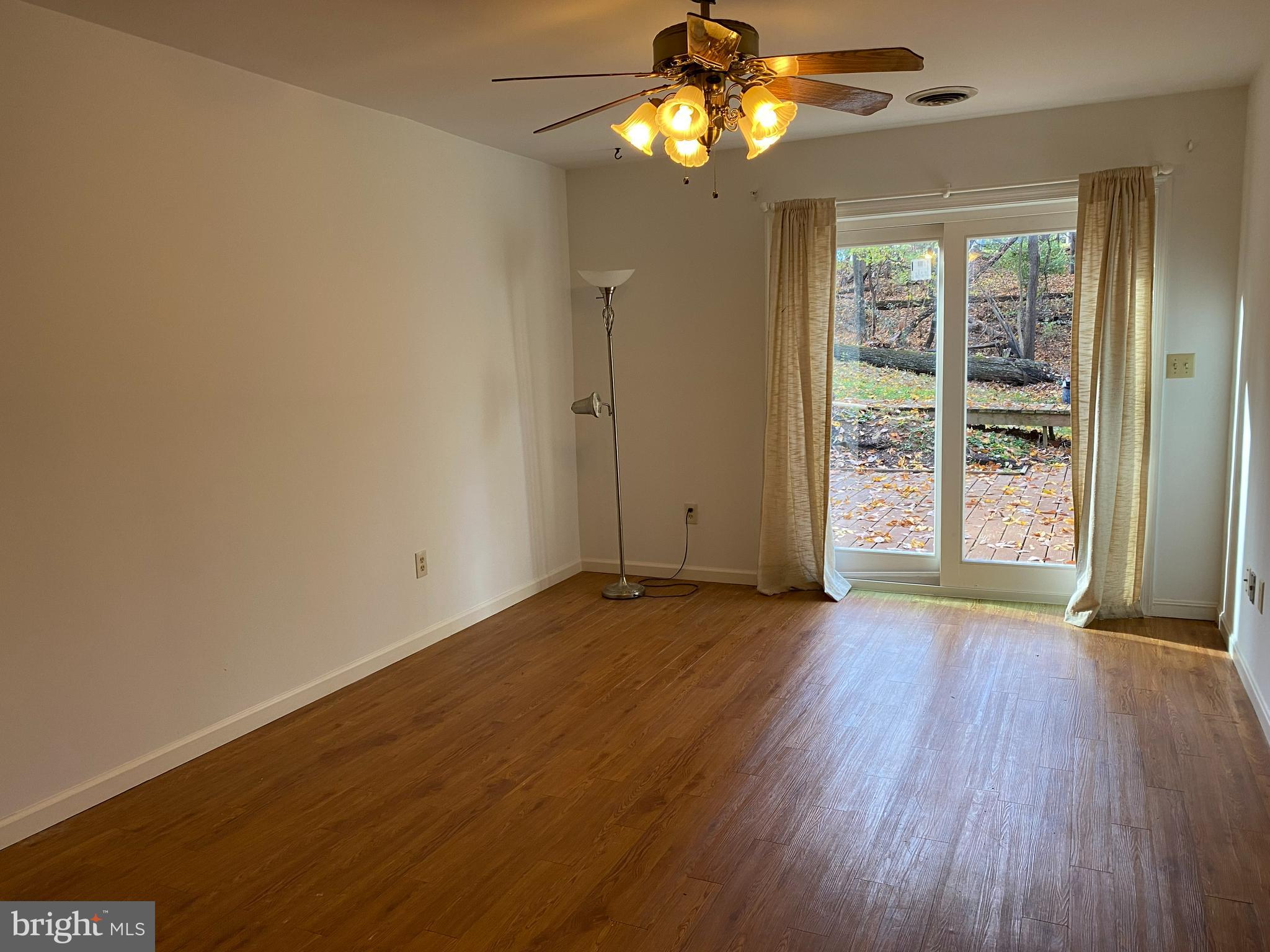 LINGANORE VIEW - Residential Lease