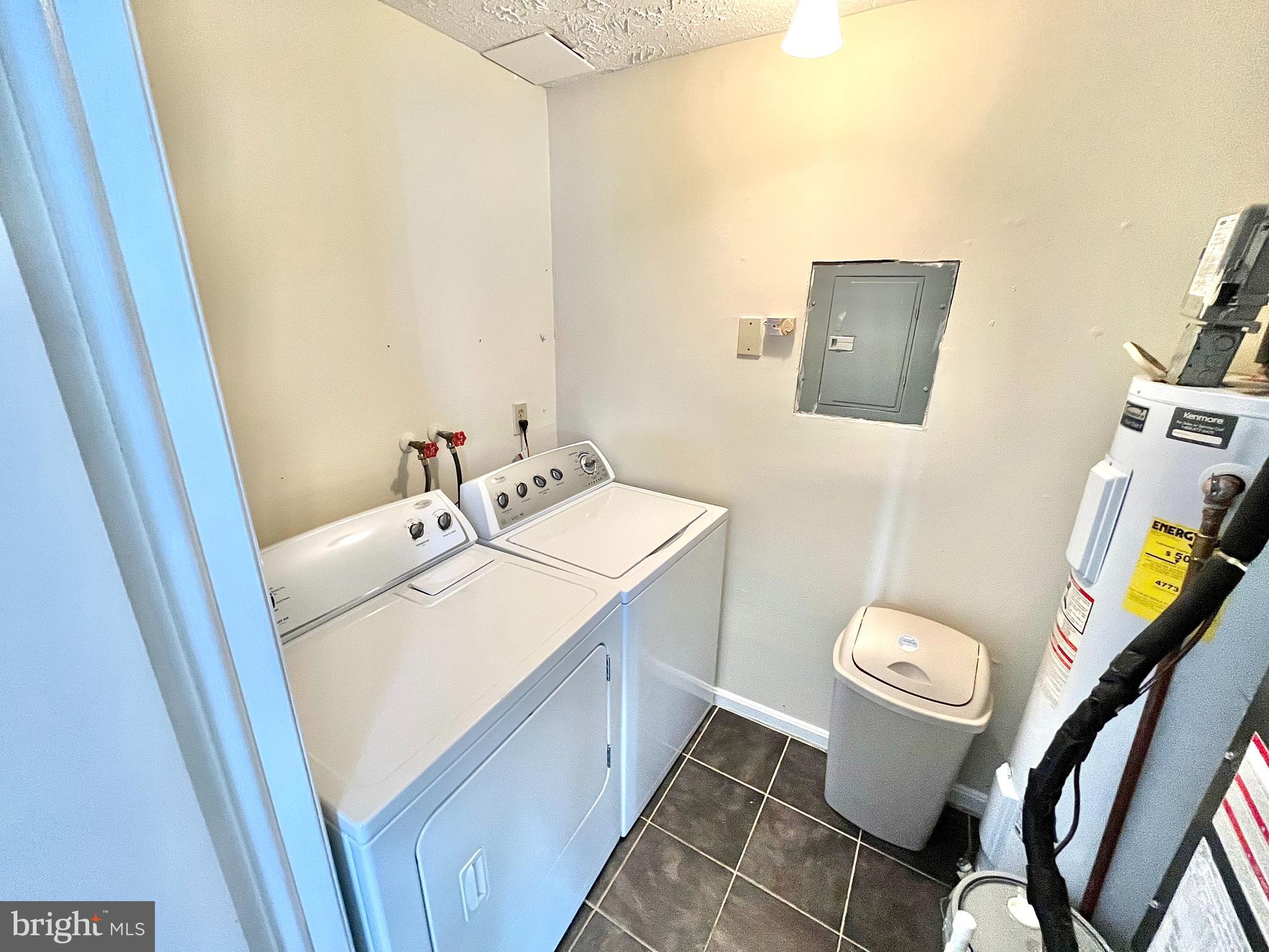 GREENFIELD COMMONS - Residential Lease