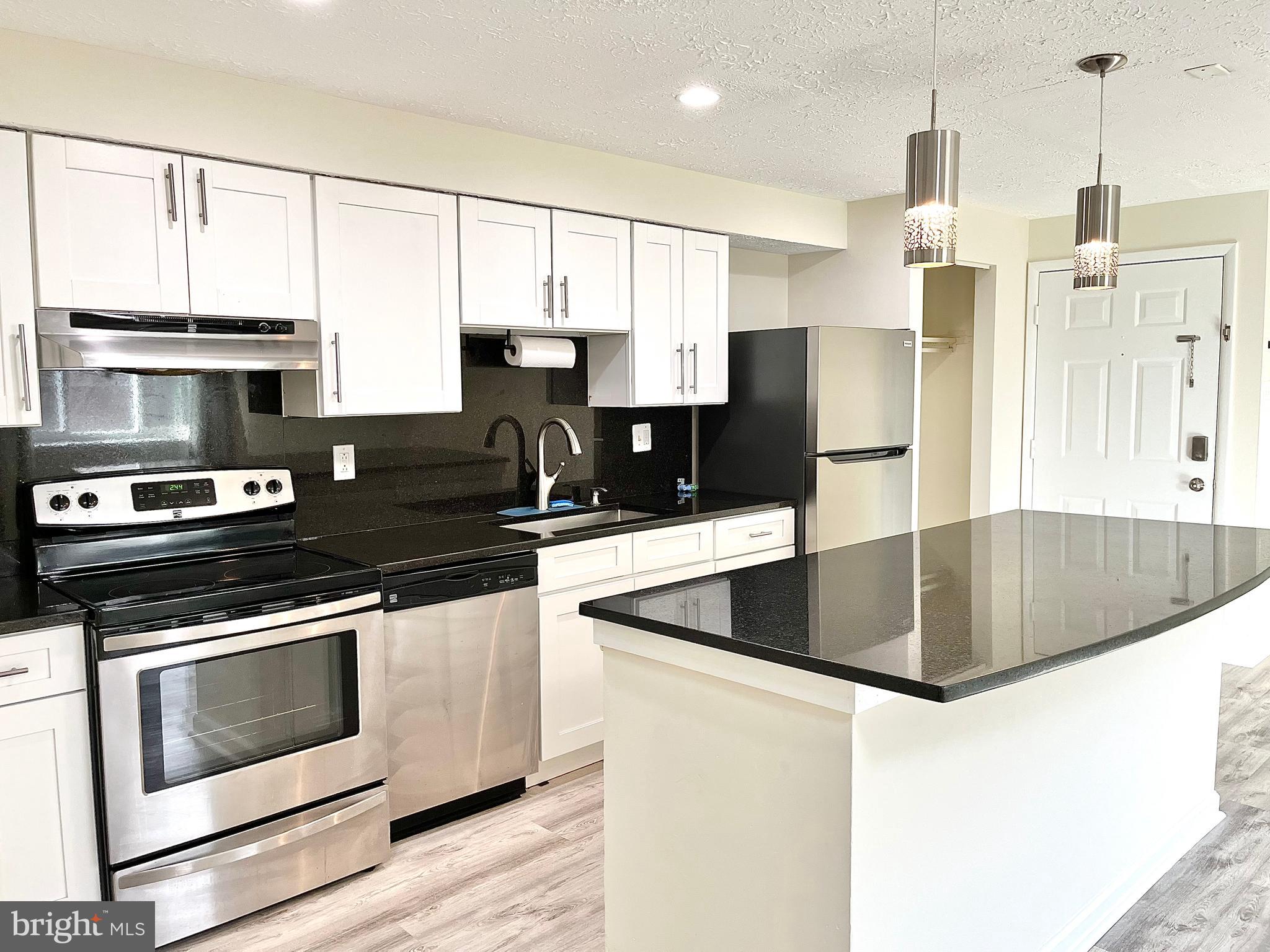 GREENFIELD COMMONS - Residential Lease