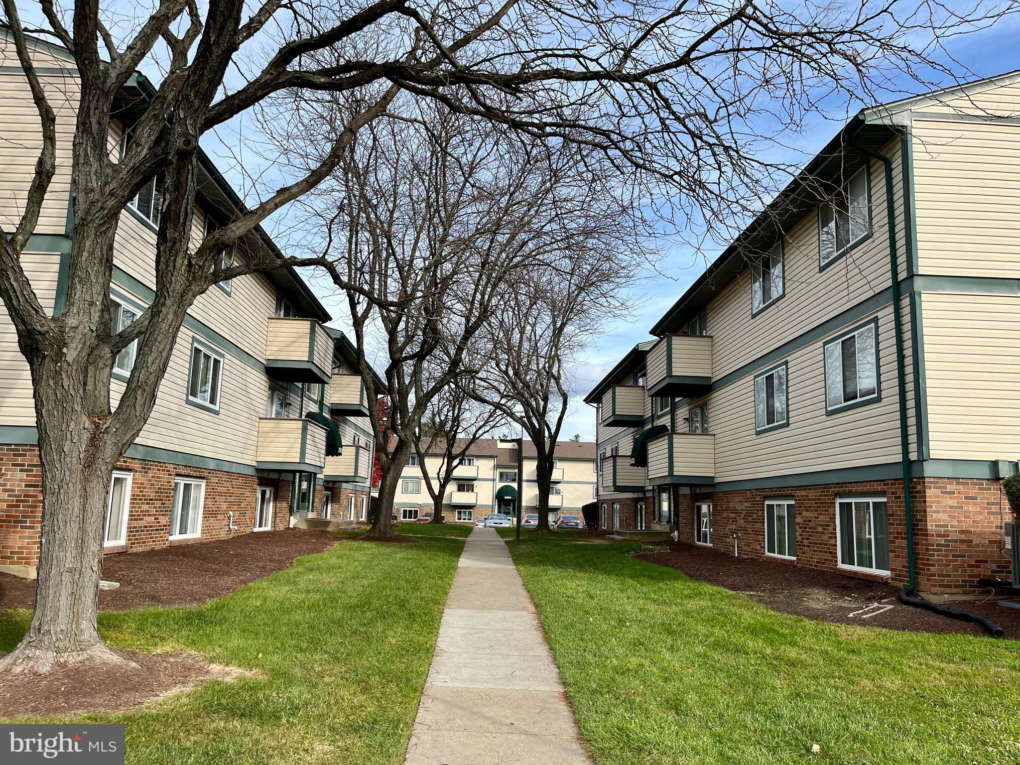 GREENFIELD COMMONS - Residential Lease