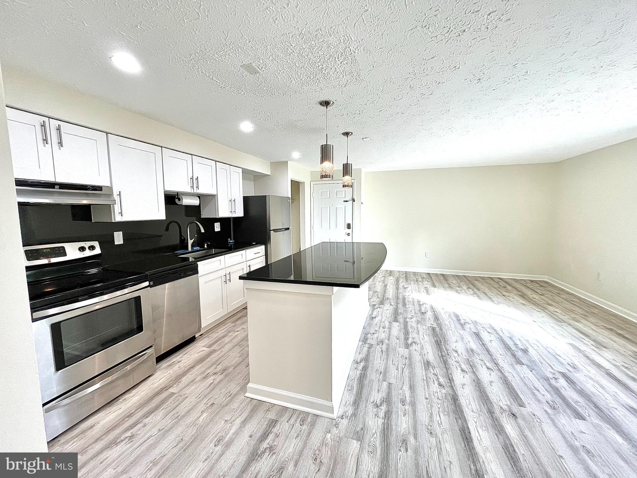 GREENFIELD COMMONS - Residential Lease