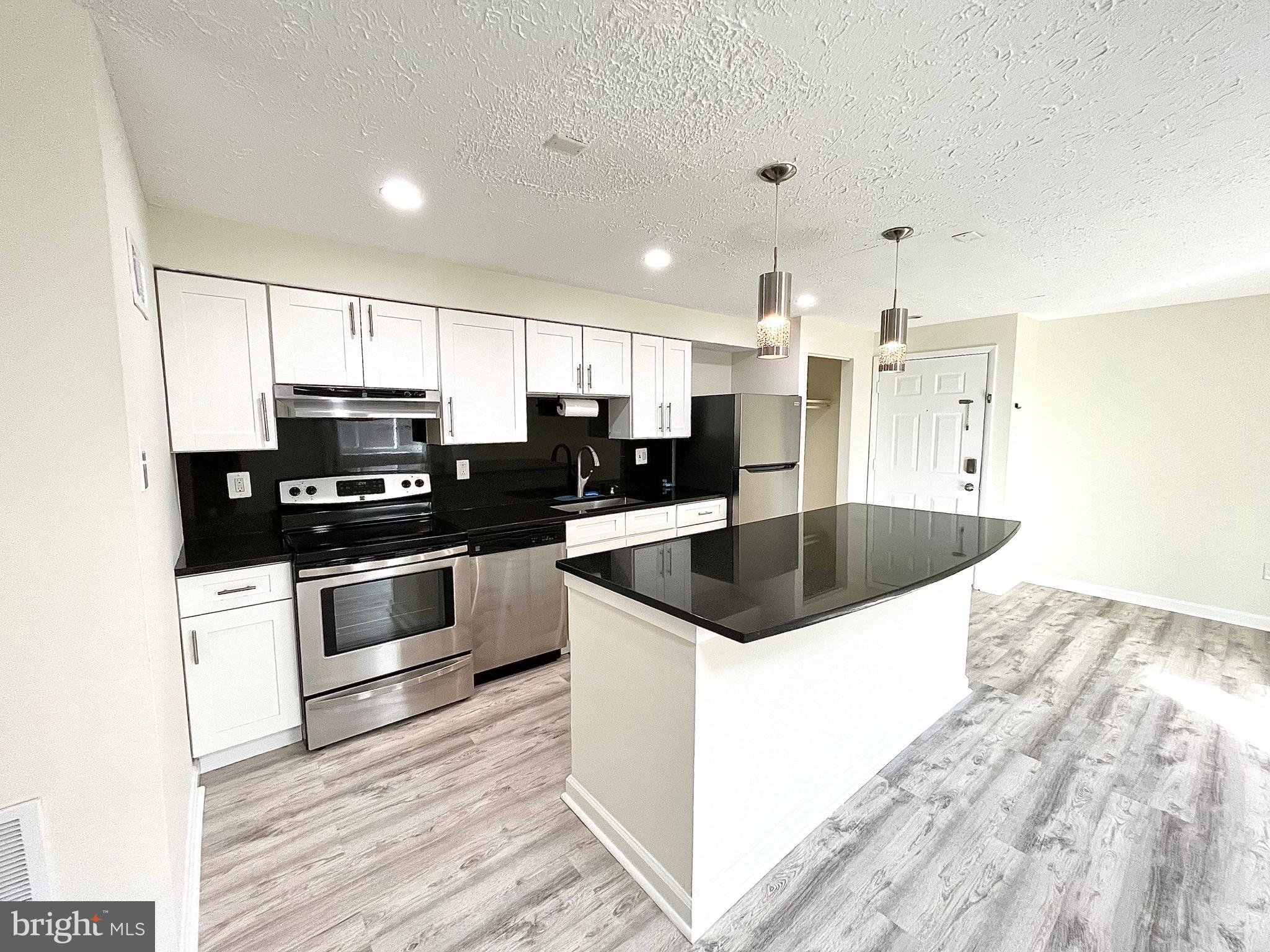 GREENFIELD COMMONS - Residential Lease