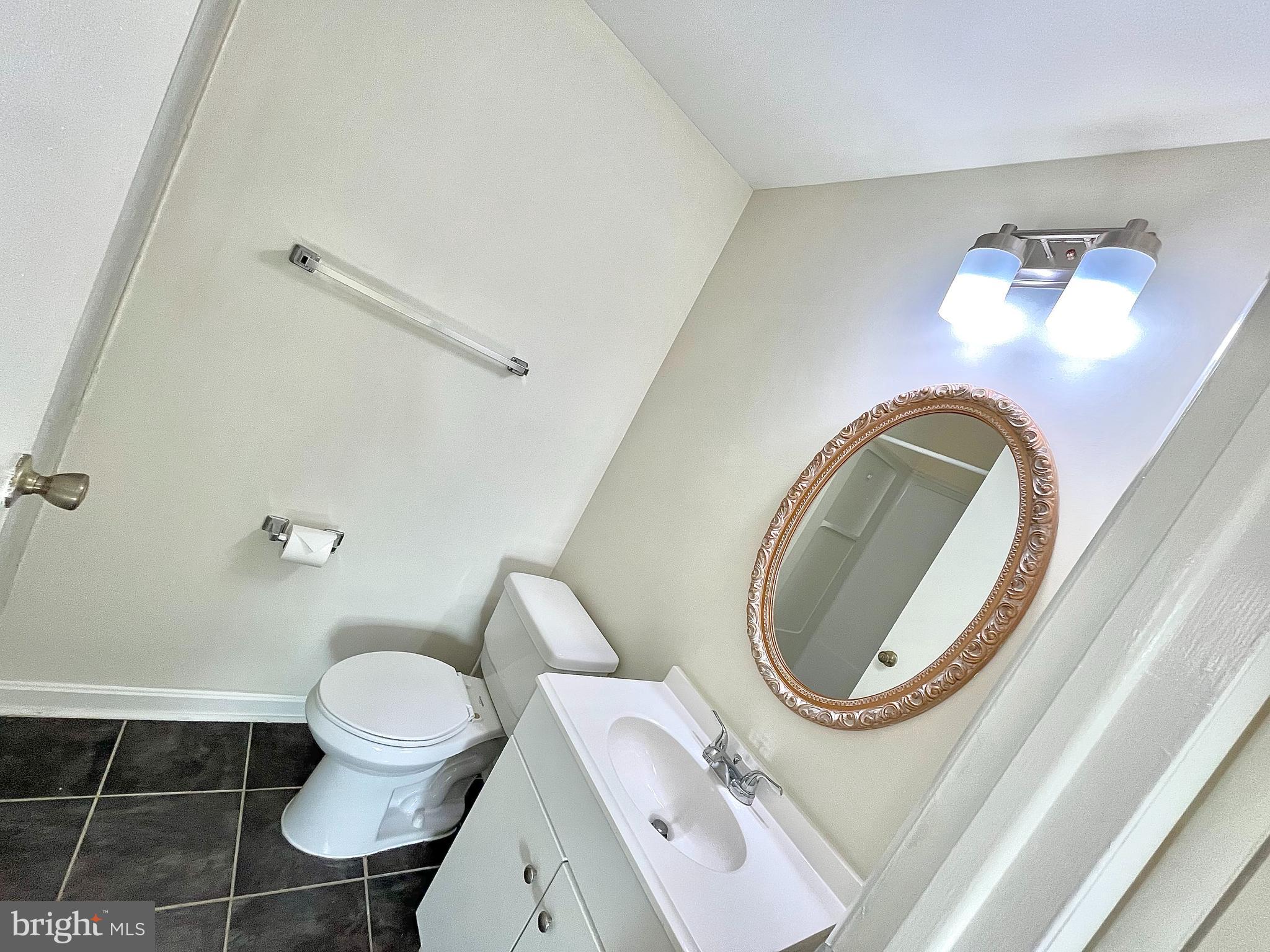 GREENFIELD COMMONS - Residential Lease