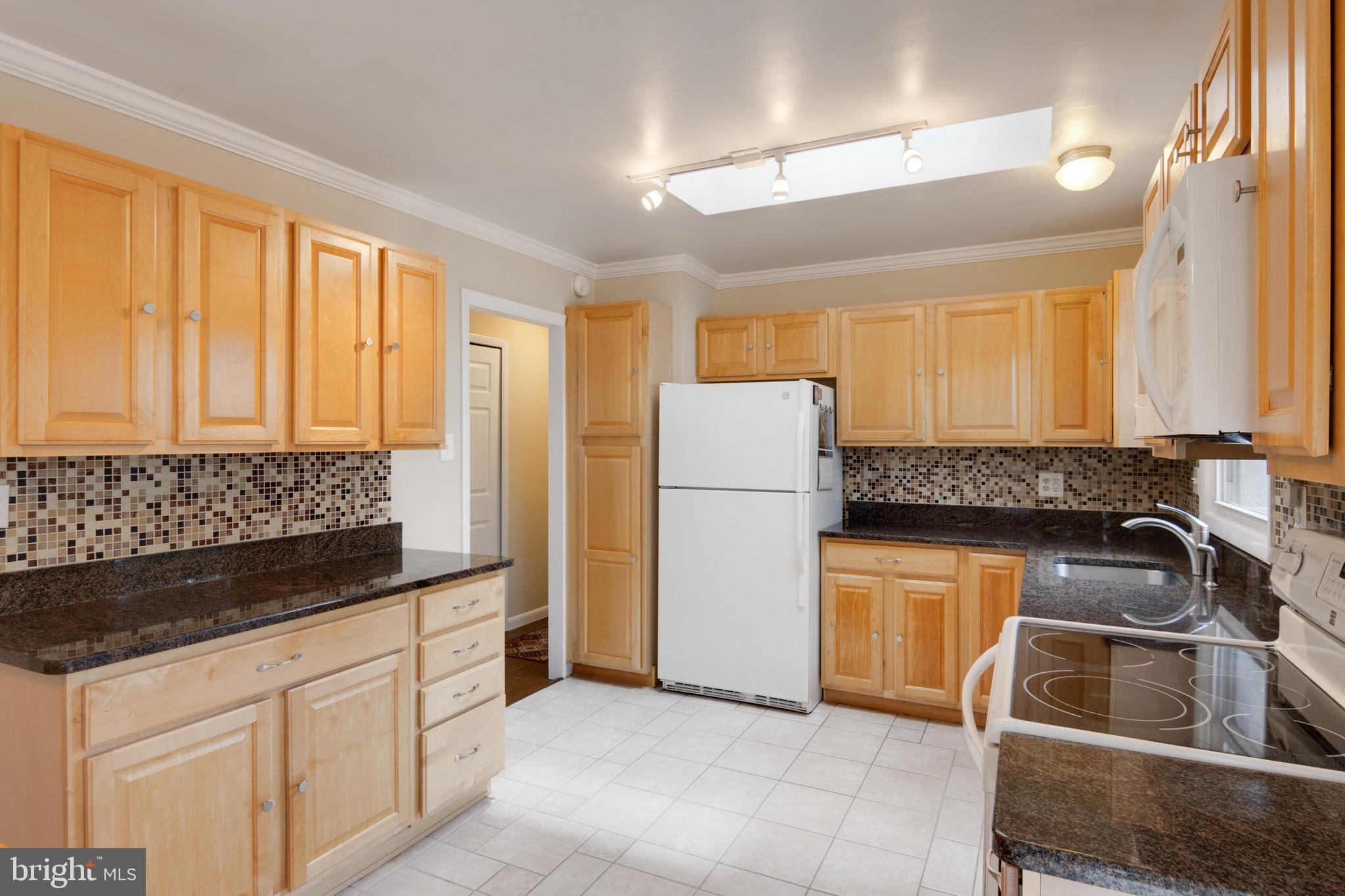 FOUR SEASONS ESTATES - Residential