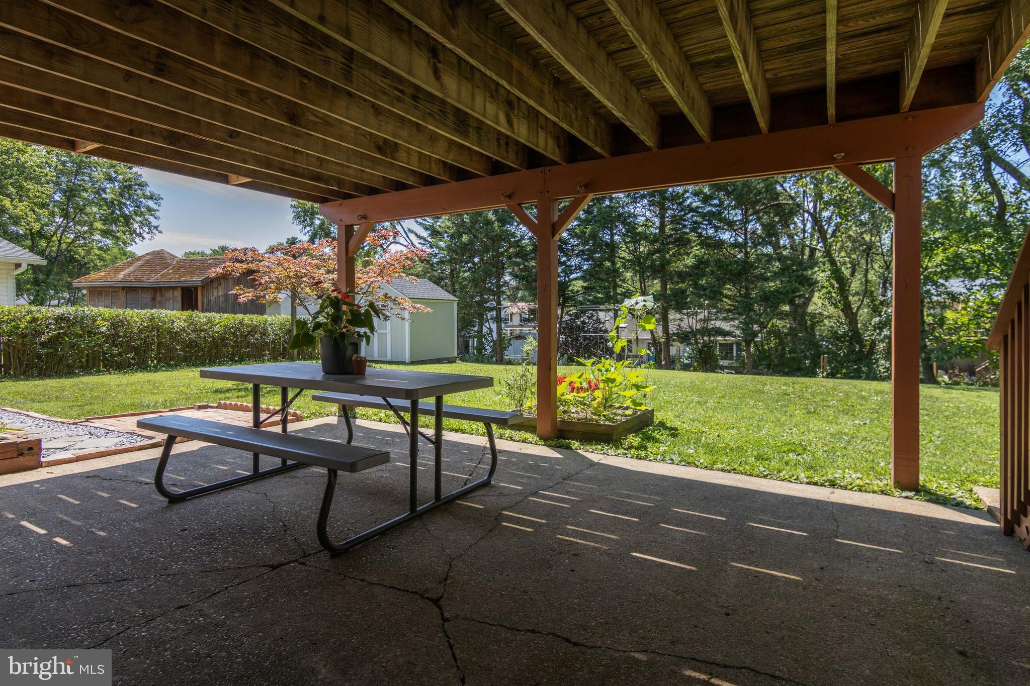 FOUR SEASONS ESTATES - Residential