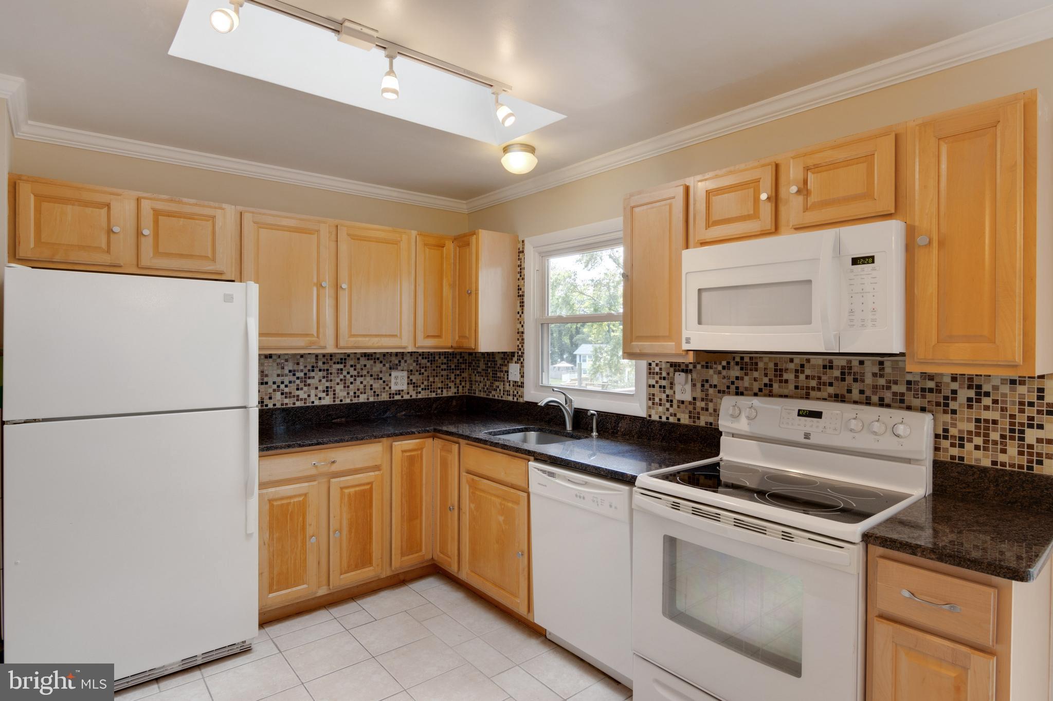 FOUR SEASONS ESTATES - Residential