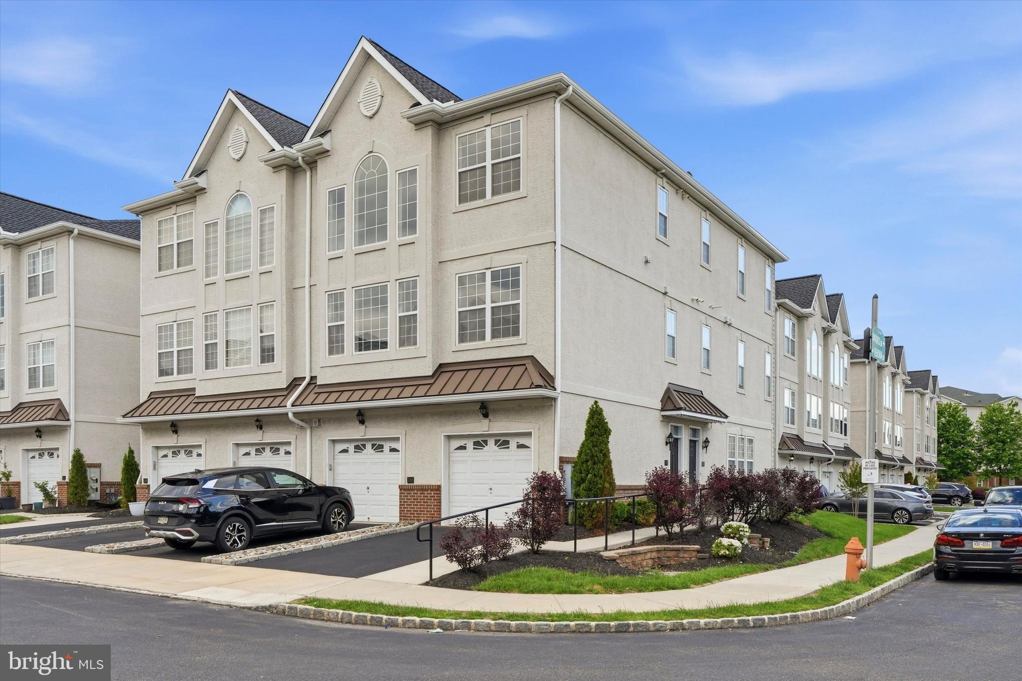 VILLAS AT PACKER PARK - Residential